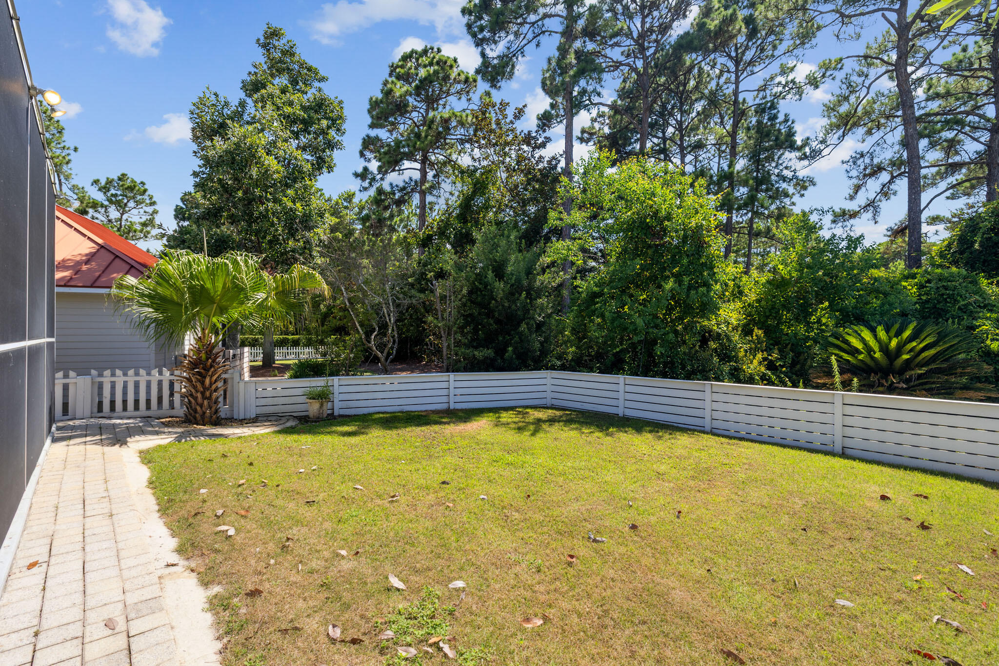 SEA DUNES - Residential