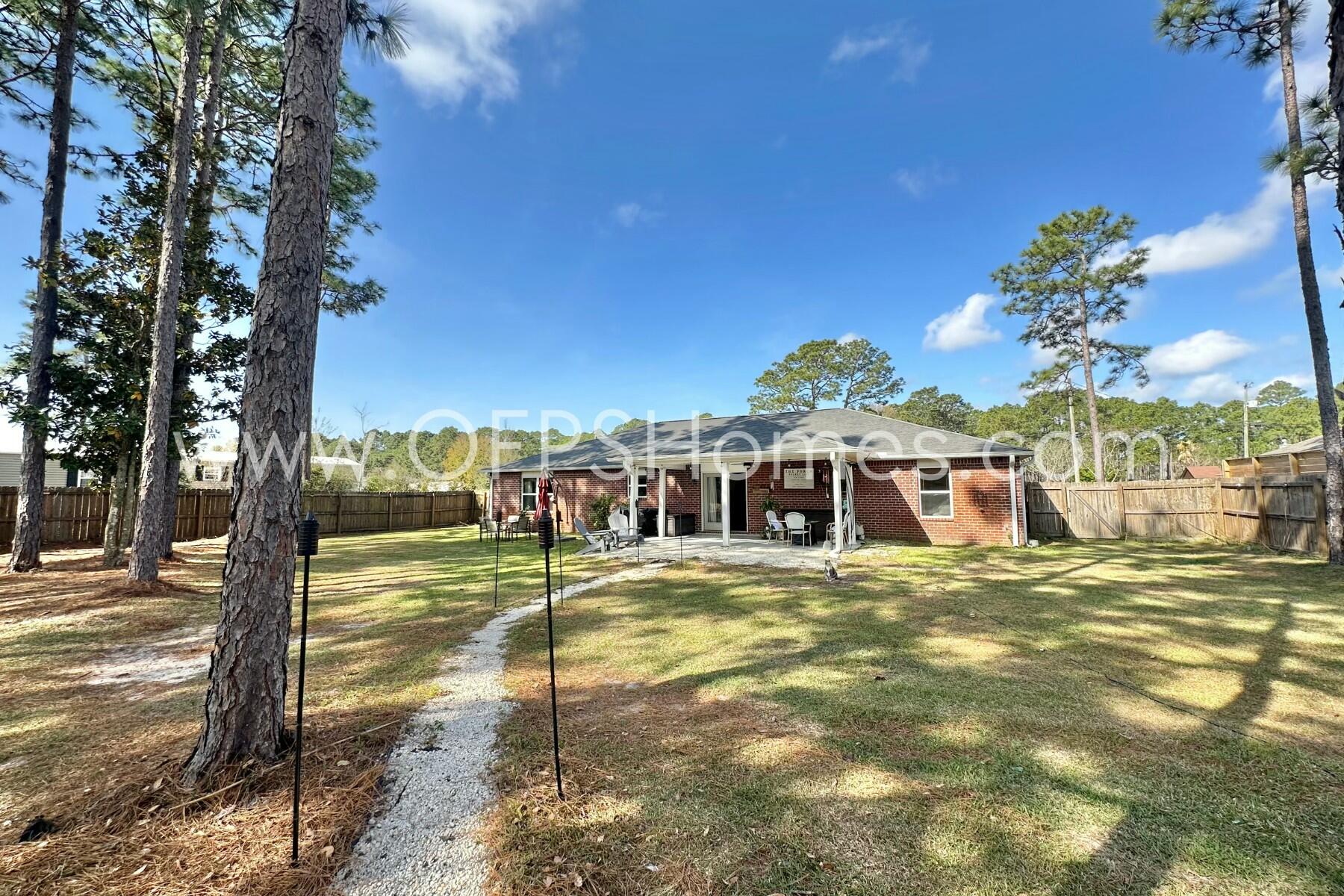 NAVARRE S/D 2ND ADDN - Residential Lease