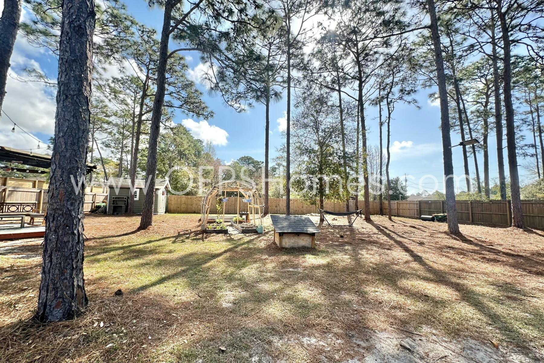 NAVARRE S/D 2ND ADDN - Residential Lease