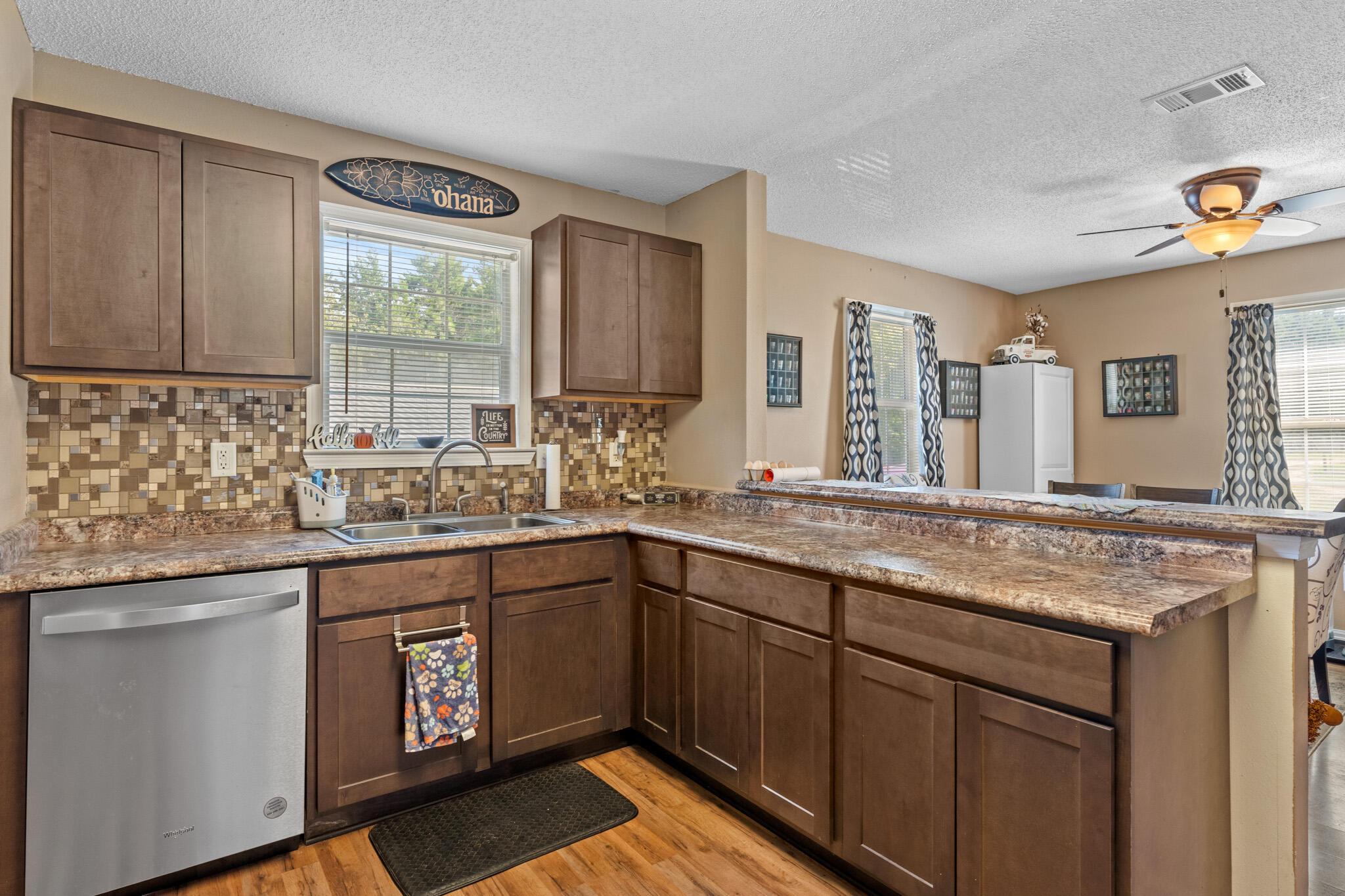 BELLE HIGHLAND ESTATES 1ST ADDN - Residential