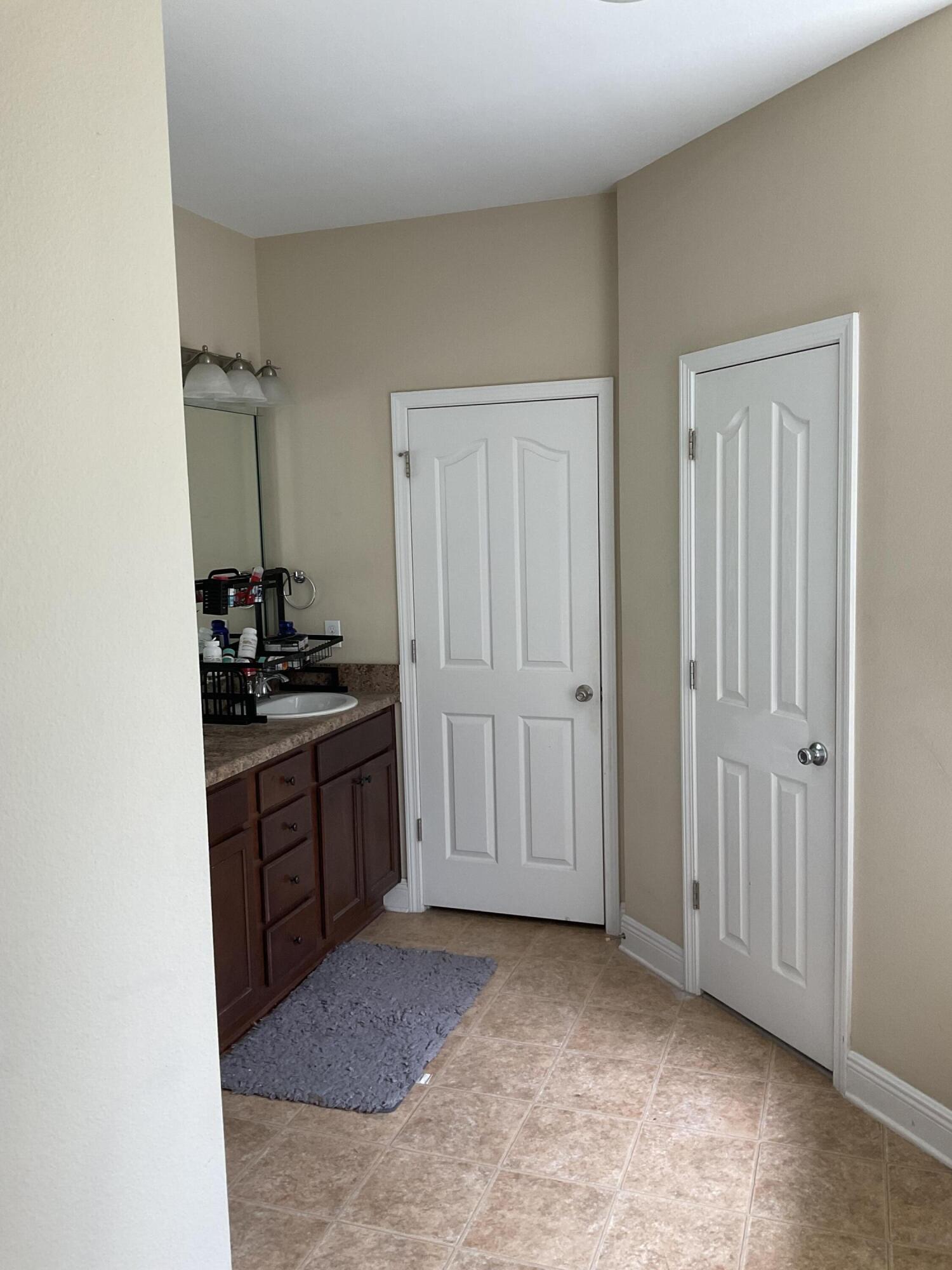 ROLLING RIDGE - Residential