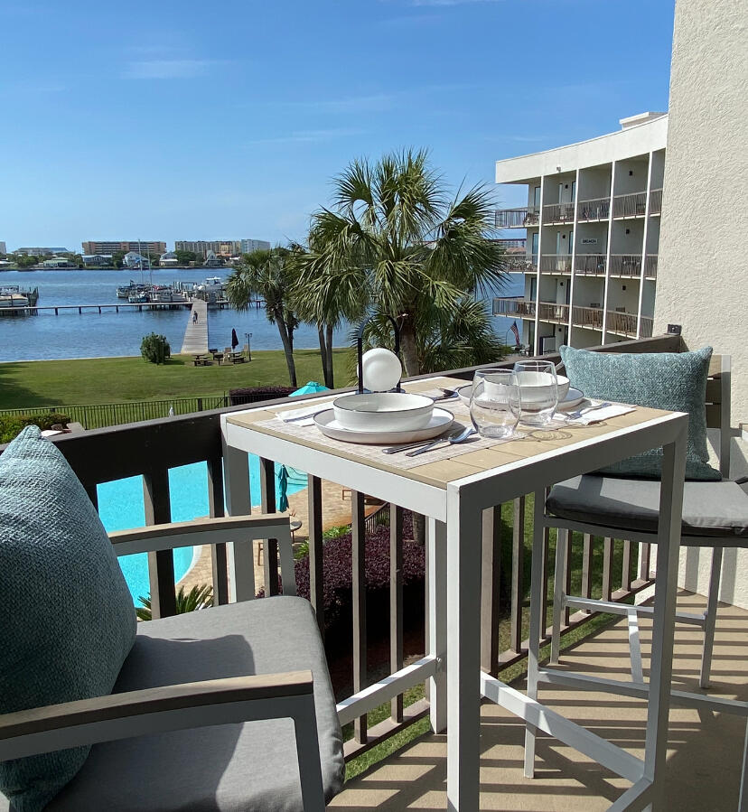 PIRATES BAY PH 1 - Residential