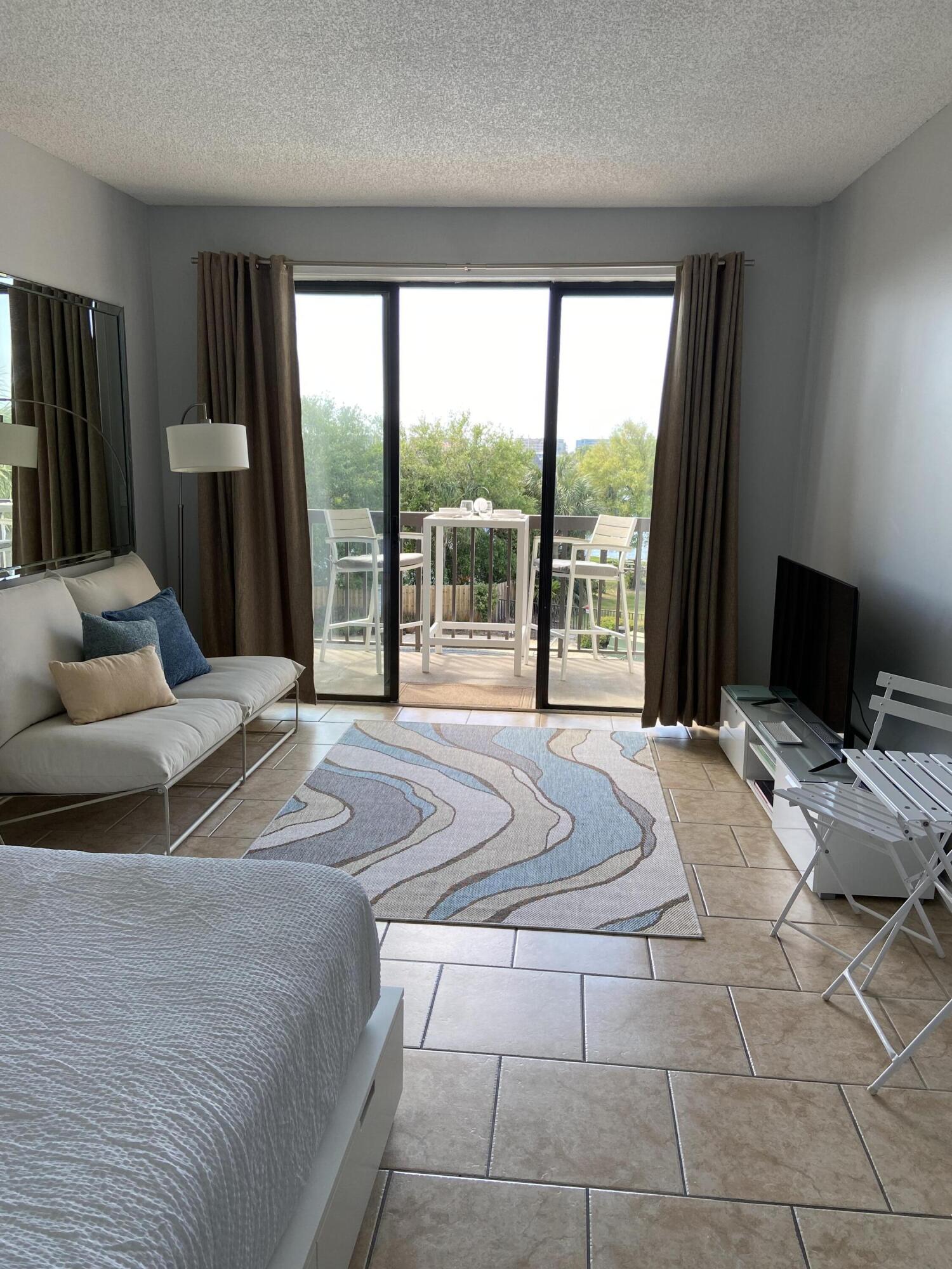 PIRATES BAY PH 1 - Residential