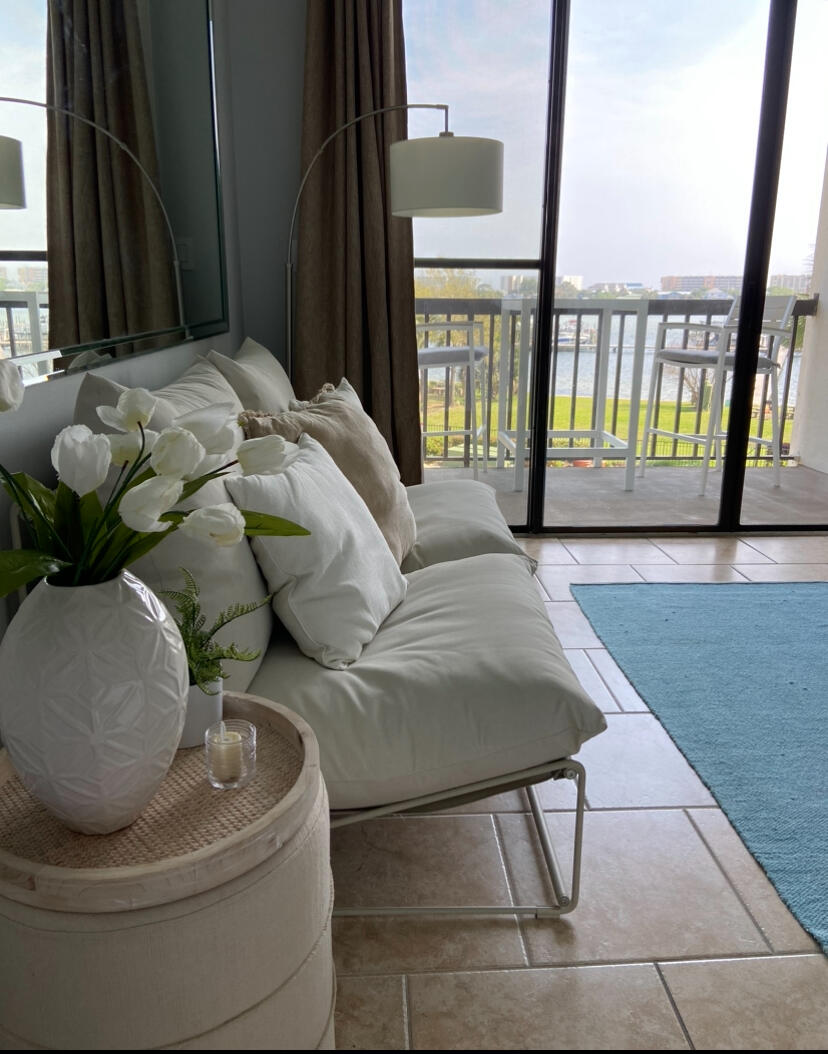 PIRATES BAY PH 1 - Residential