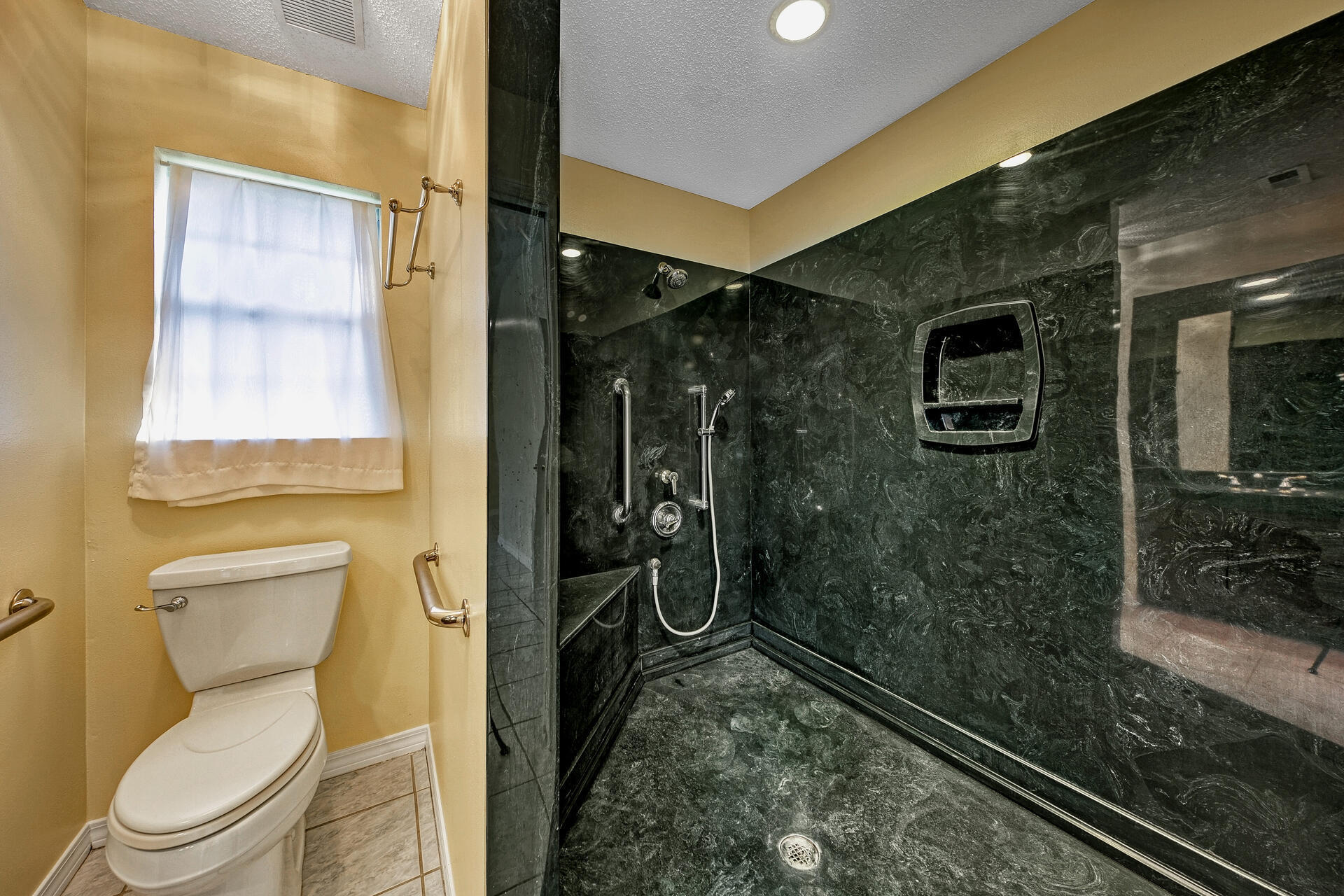 BAYOU POQUITO - Residential