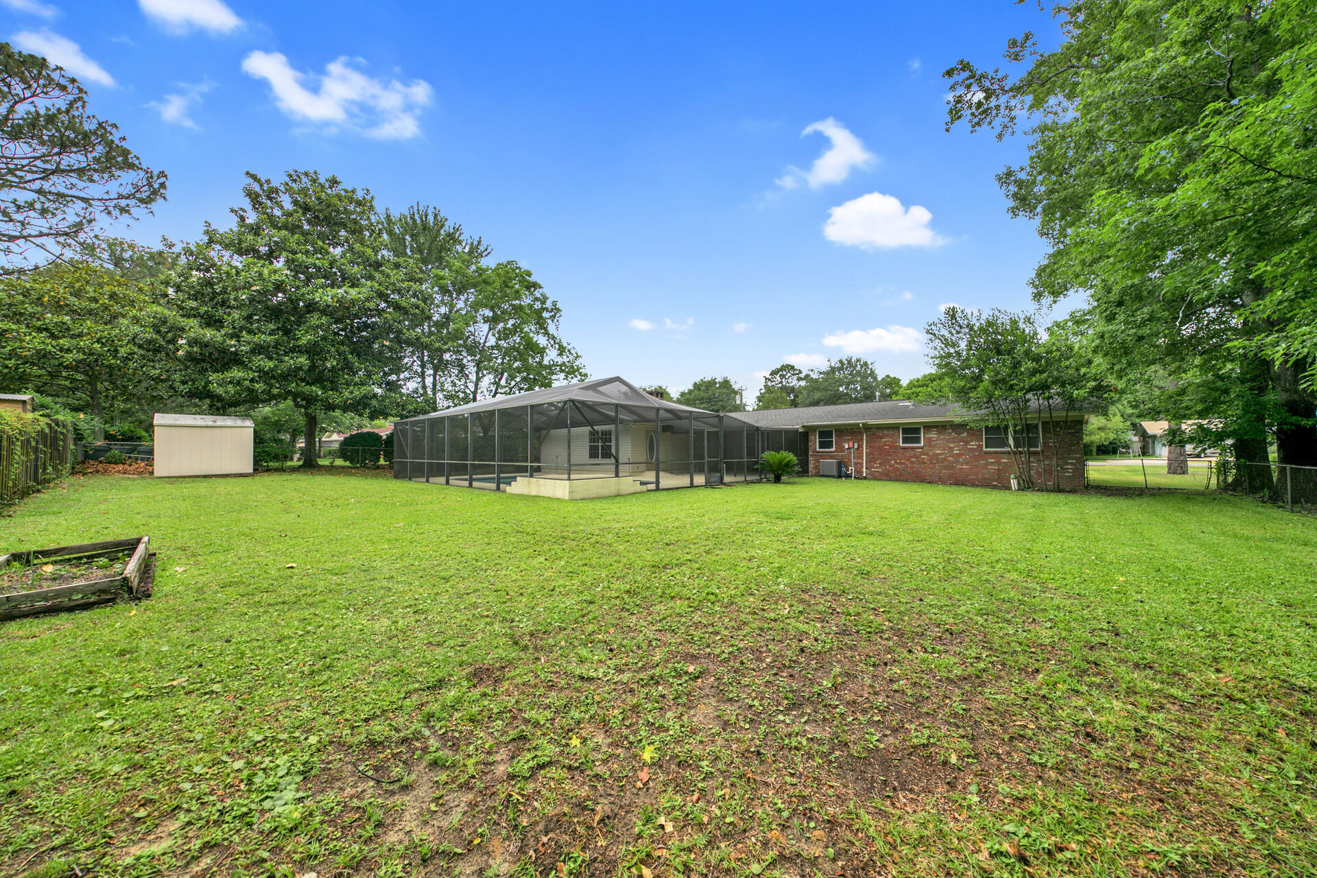 BAYOU POQUITO - Residential