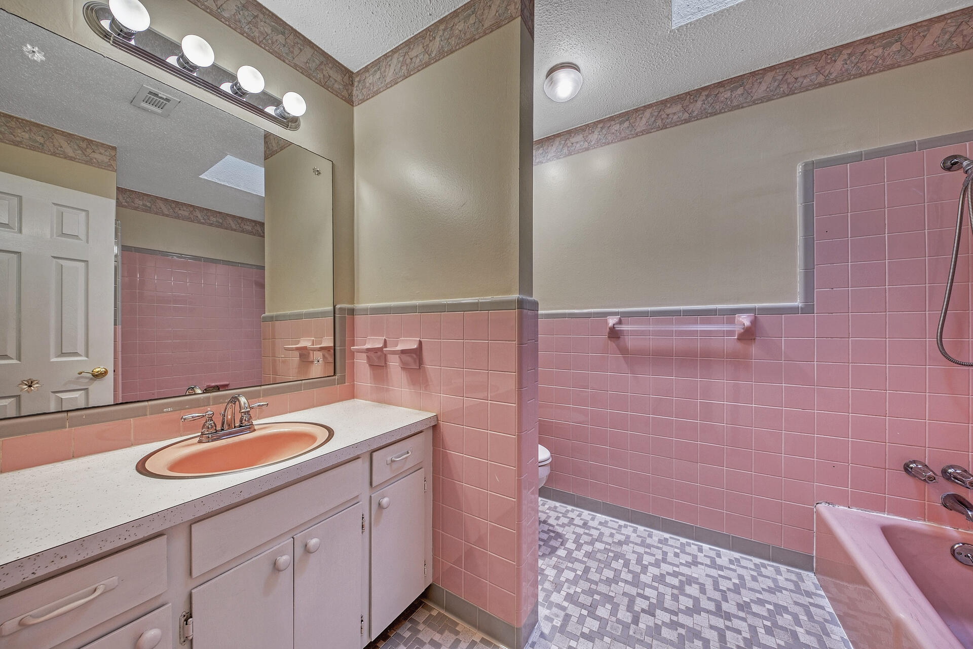 BAYOU POQUITO - Residential