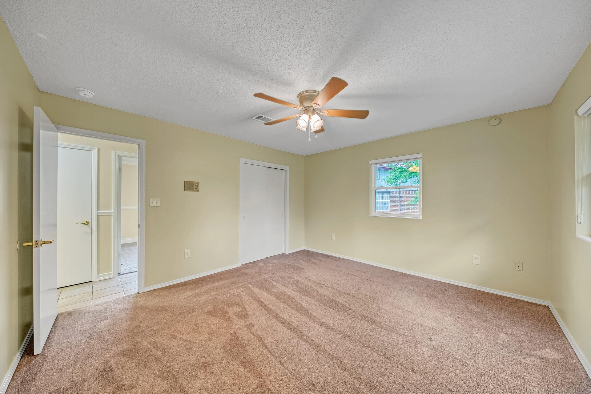 BAYOU POQUITO - Residential