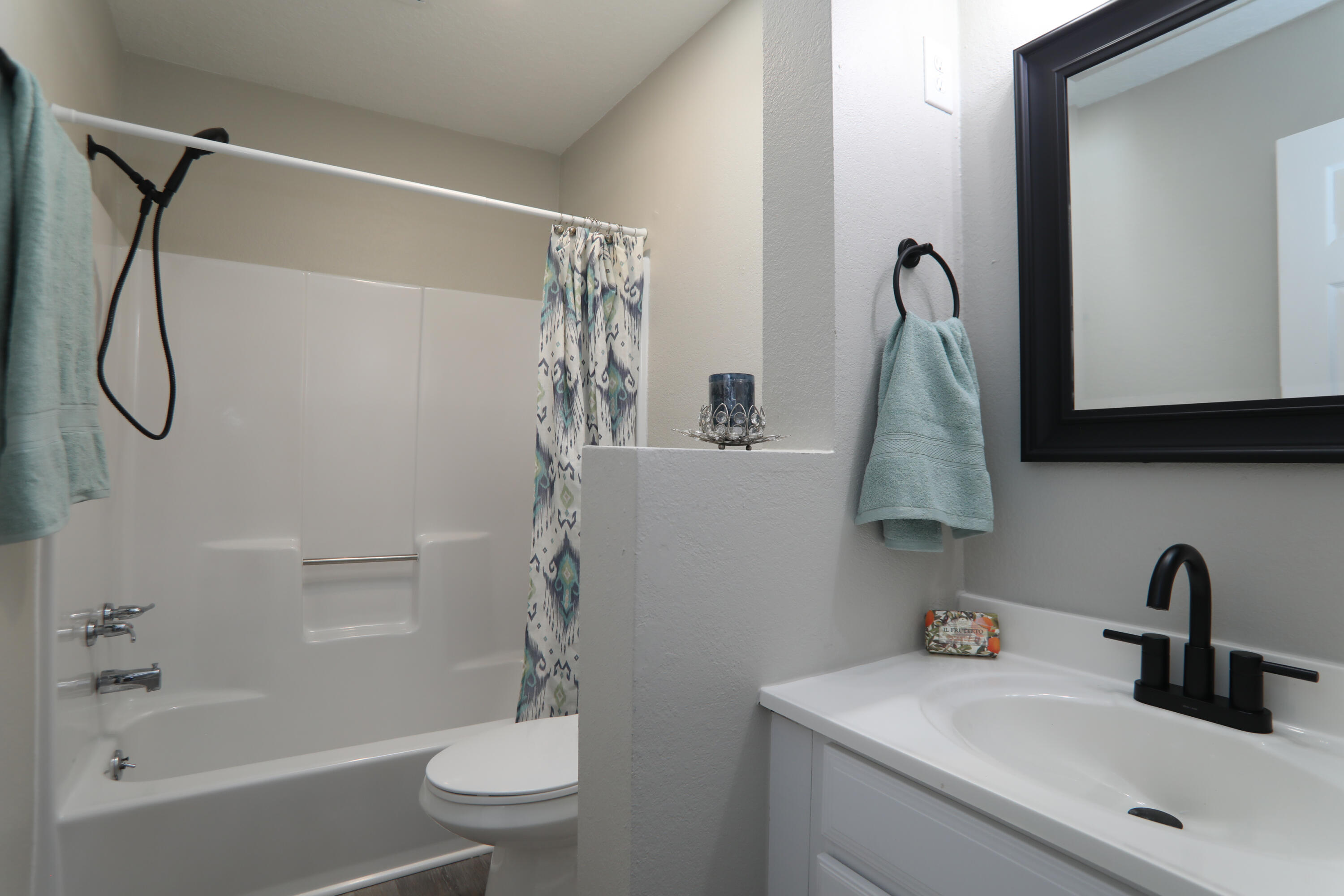 HOLLEY BY THE SEA - Residential