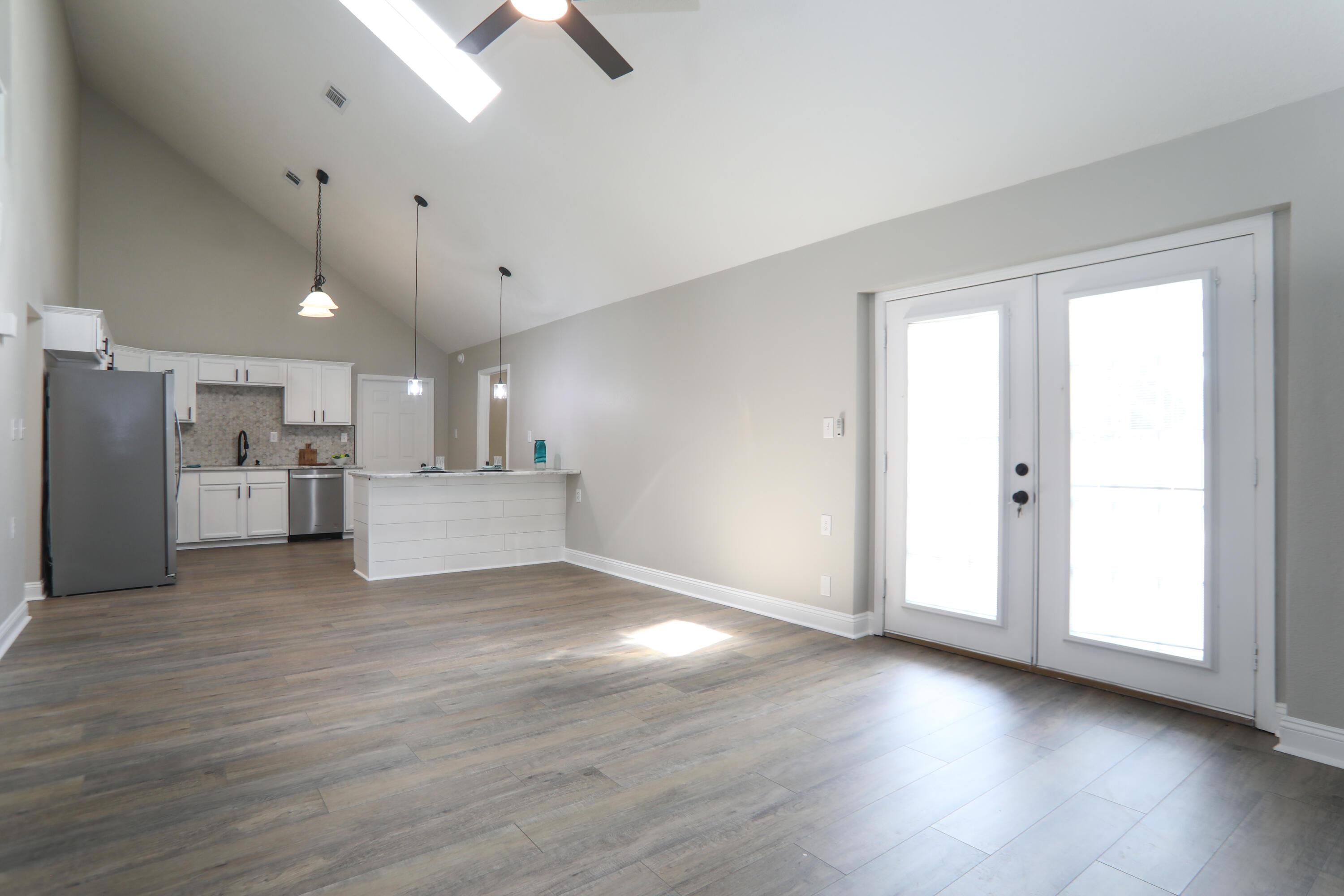 HOLLEY BY THE SEA - Residential