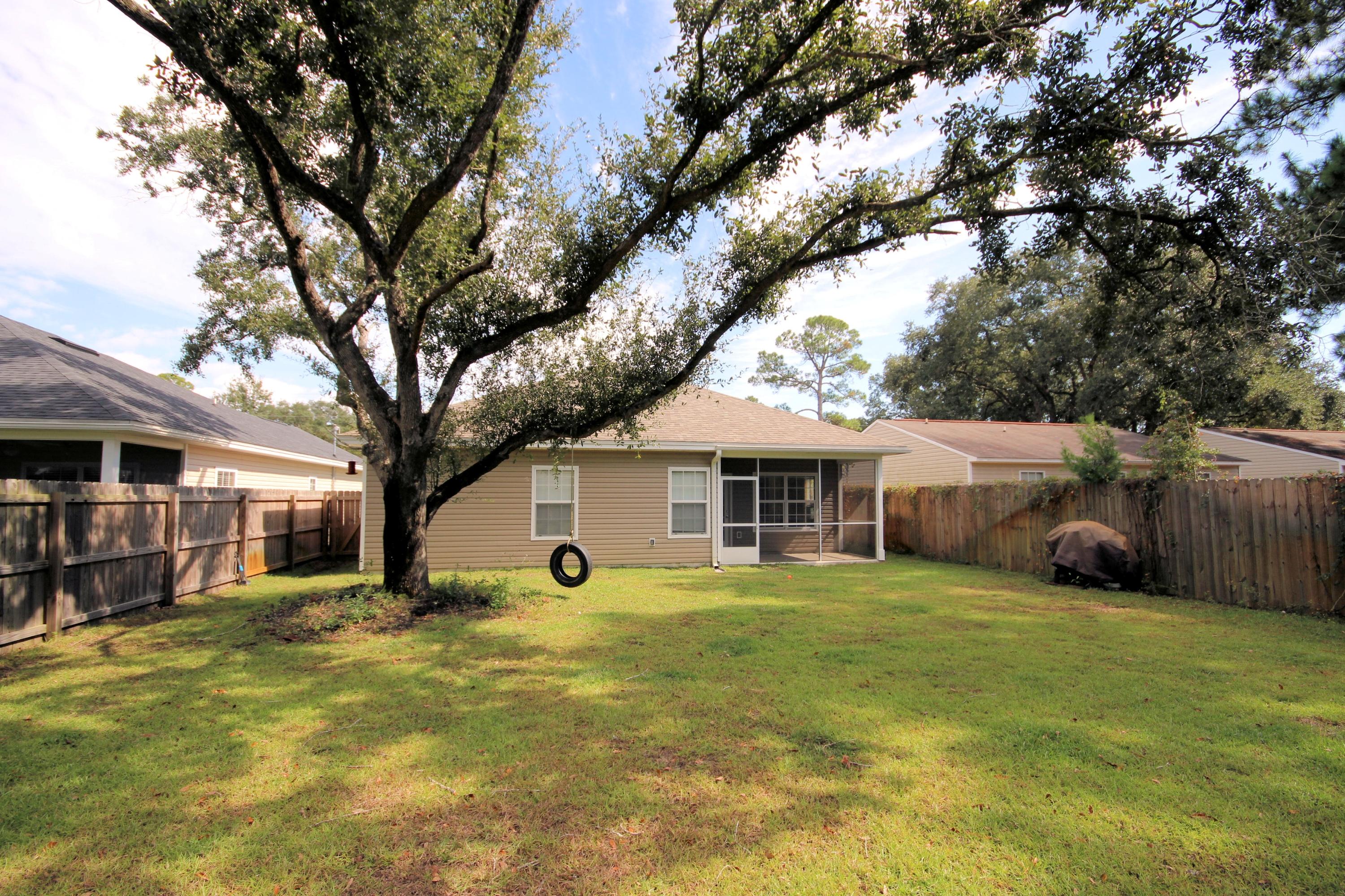 VALPARAISO PINECREST 6 - Residential