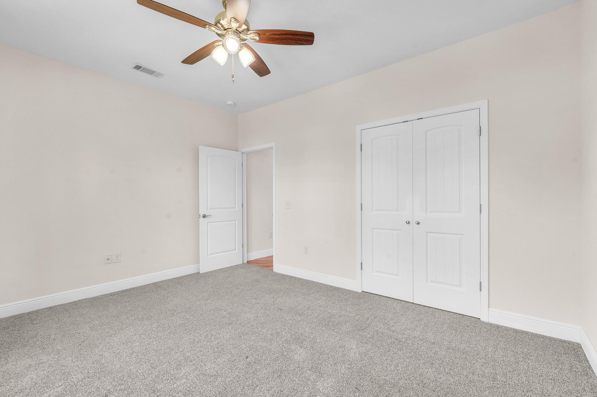 SHOAL CREEK MANOR - Residential Lease