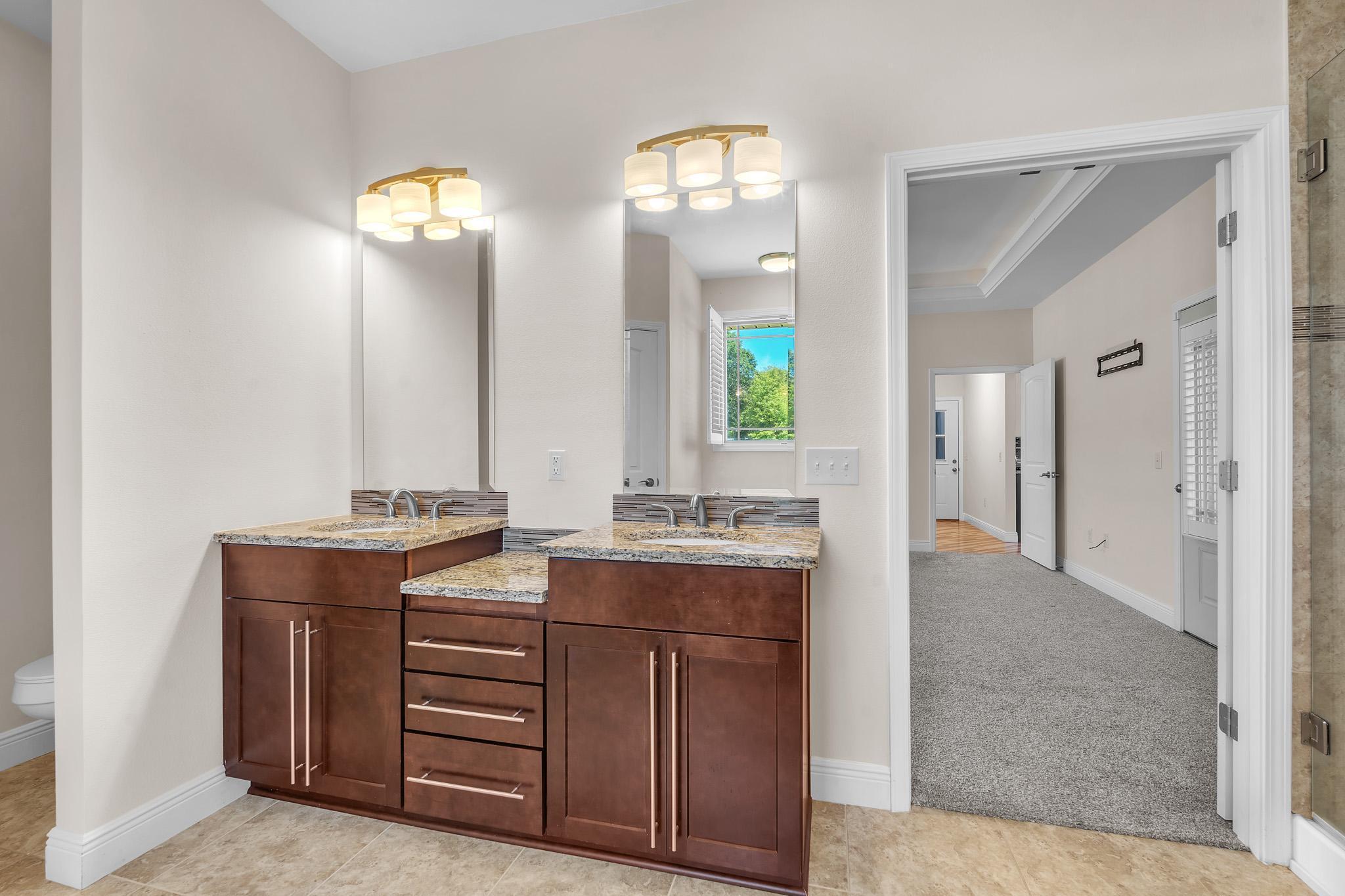 SHOAL CREEK MANOR - Residential Lease