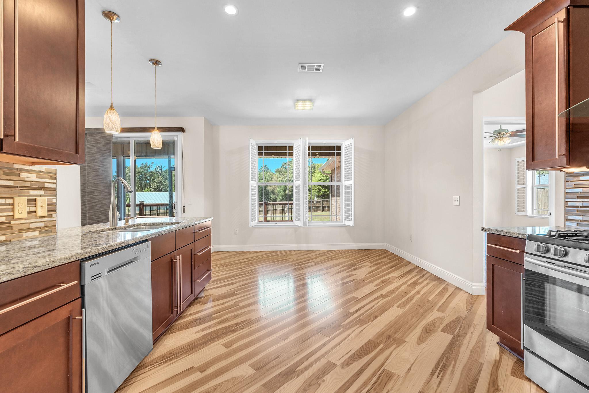 SHOAL CREEK MANOR - Residential Lease