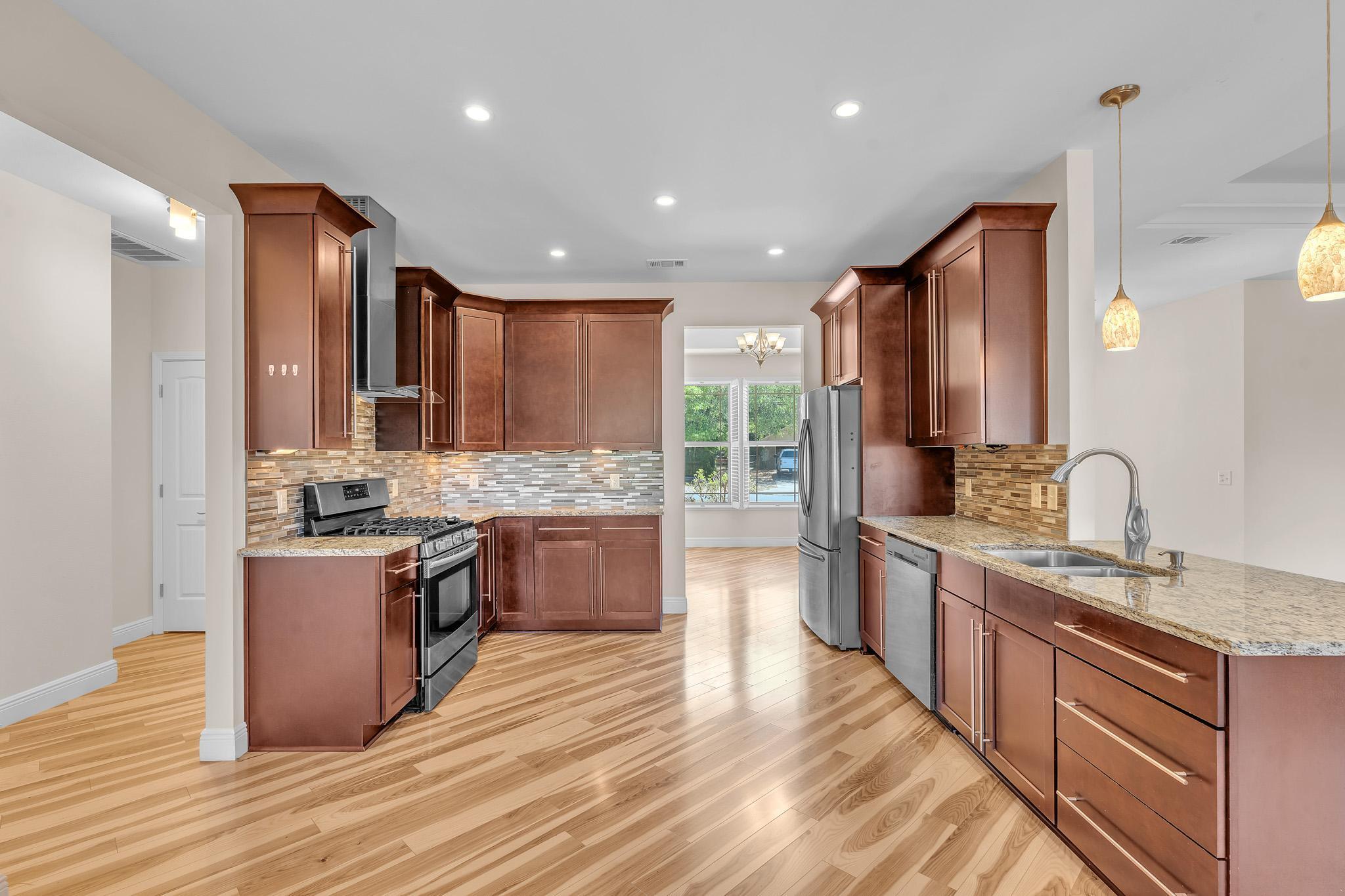 SHOAL CREEK MANOR - Residential Lease