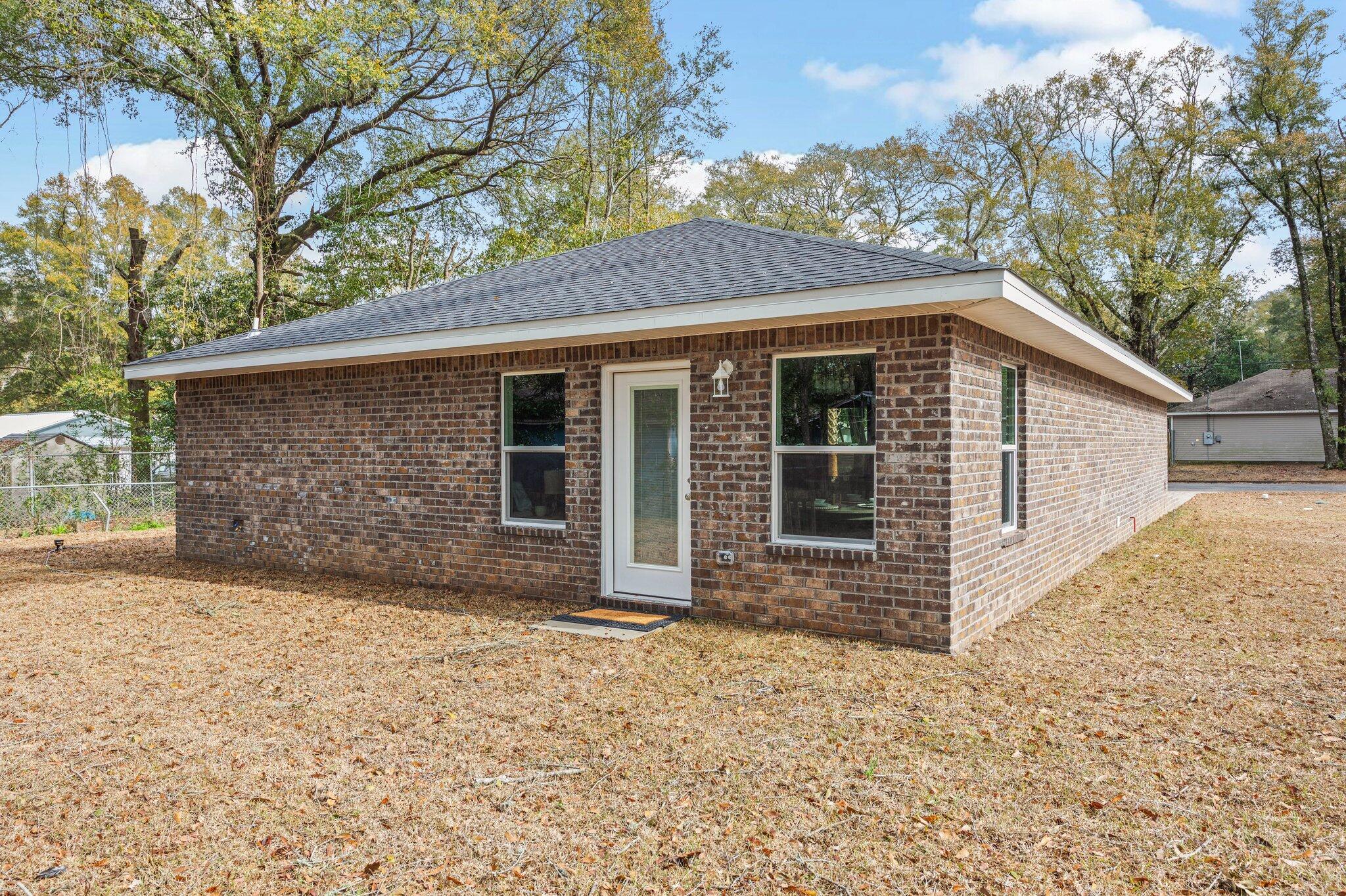 CRESTVIEW S1/2 LOTS 11 & 12 BLK 110 - Residential