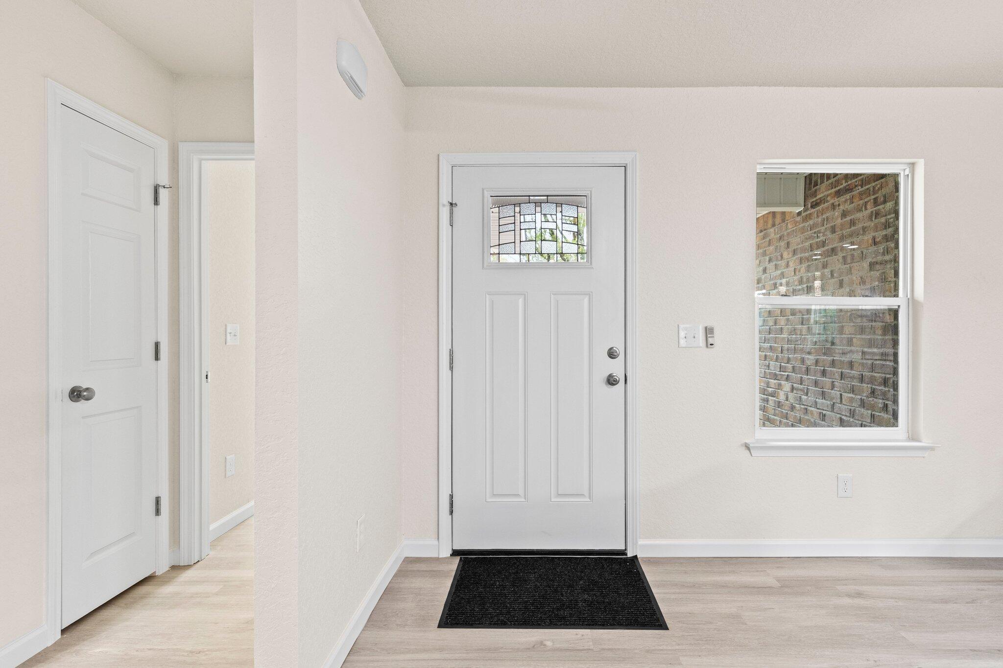 CRESTVIEW S1/2 LOTS 11 & 12 BLK 110 - Residential