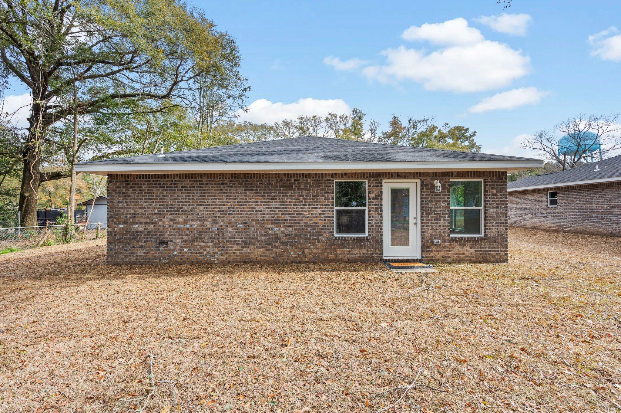 CRESTVIEW S1/2 LOTS 11 & 12 BLK 110 - Residential