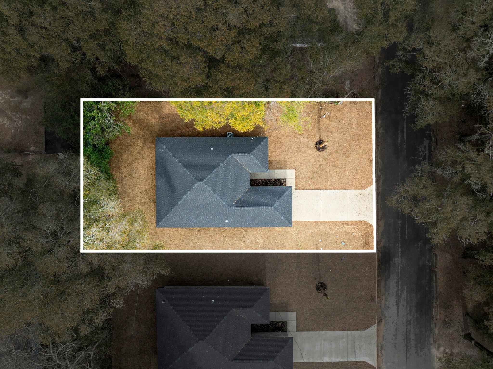 CRESTVIEW S1/2 LOTS 11 & 12 BLK 110 - Residential