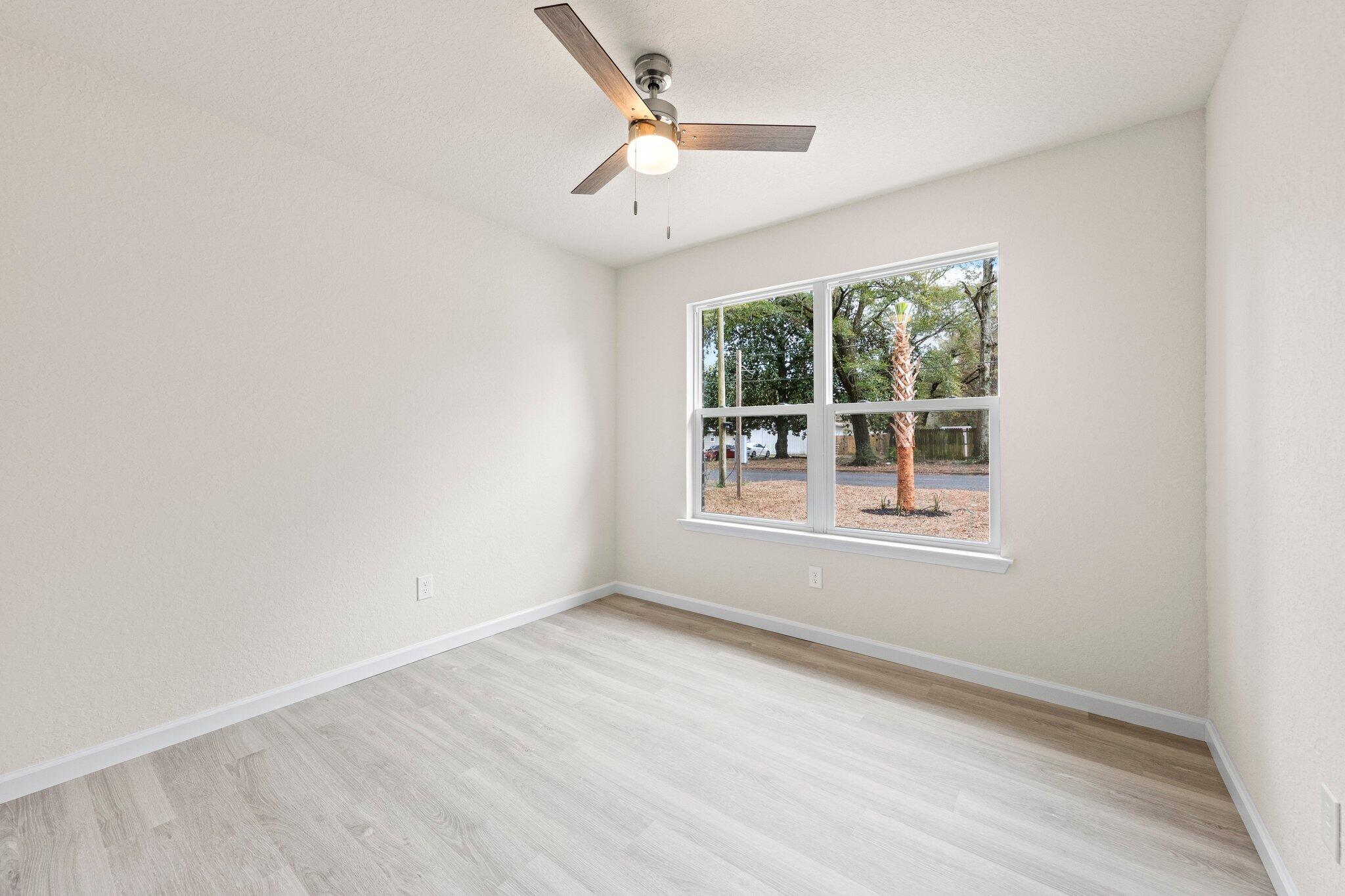 CRESTVIEW S1/2 LOTS 11 & 12 BLK 110 - Residential