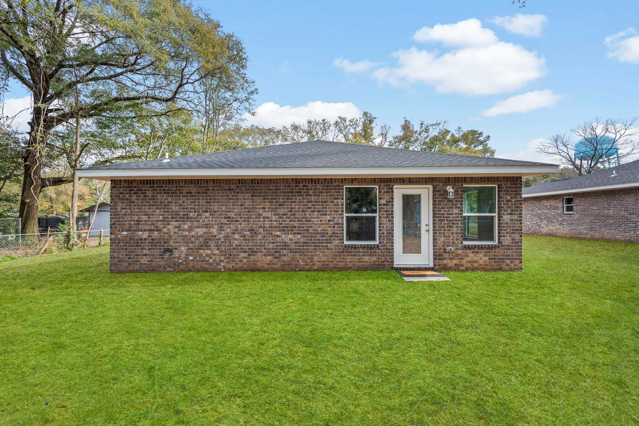 CRESTVIEW S1/2 LOTS 11 & 12 BLK 110 - Residential