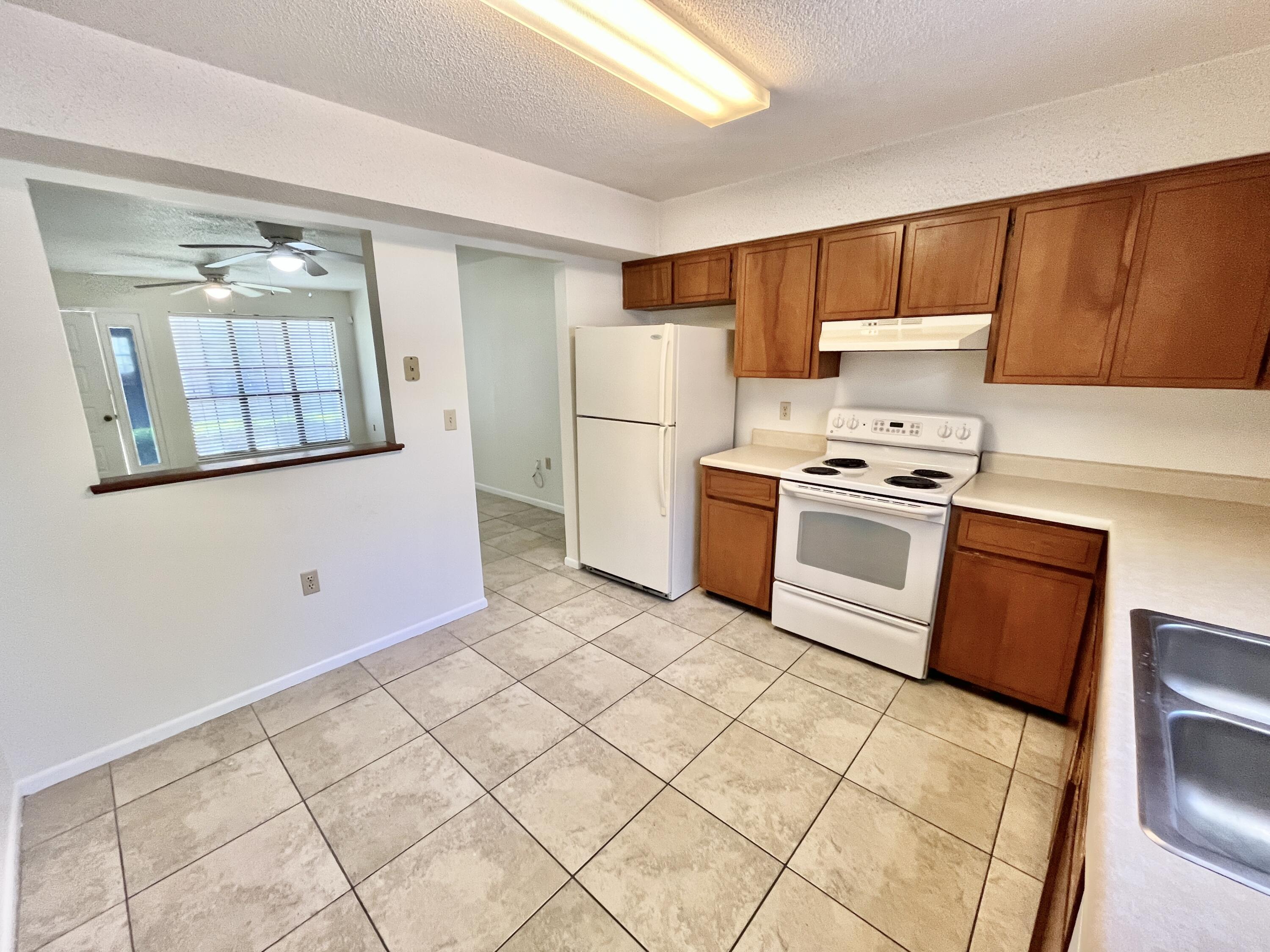 PORTOFINO T/H - Residential Lease