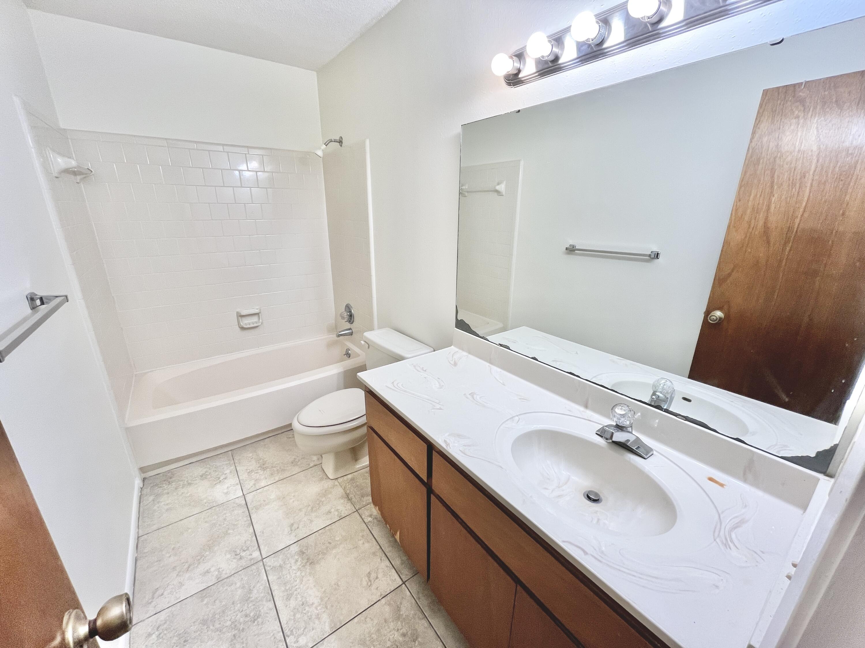 PORTOFINO T/H - Residential Lease