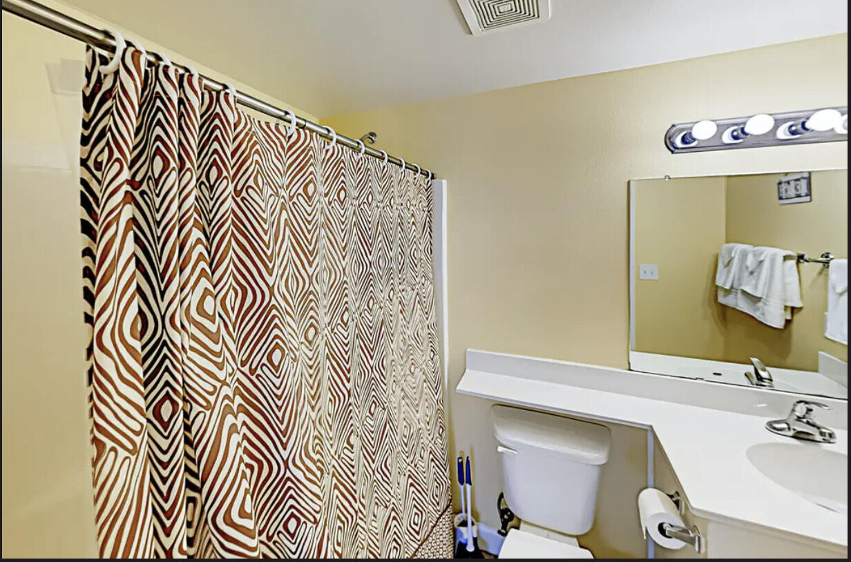 SHORES OF PANAMA - Residential