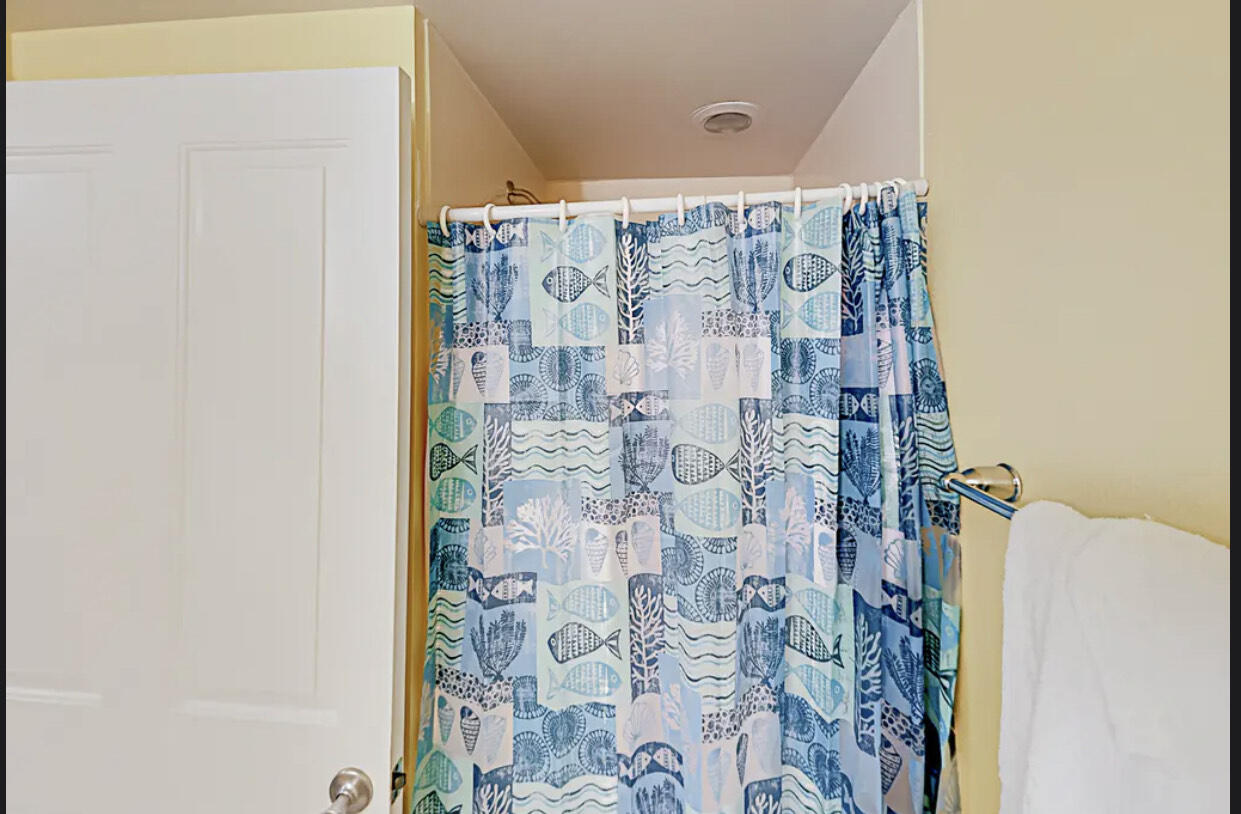 SHORES OF PANAMA - Residential