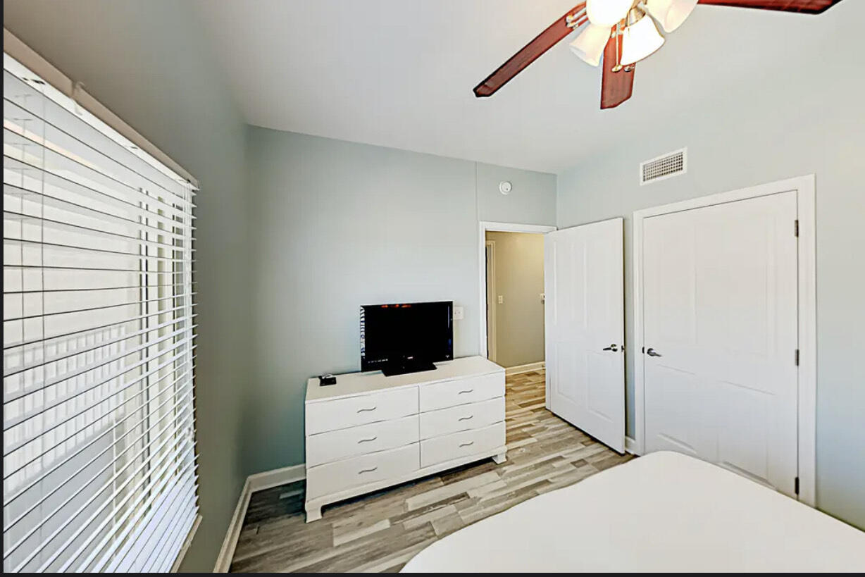 SHORES OF PANAMA - Residential