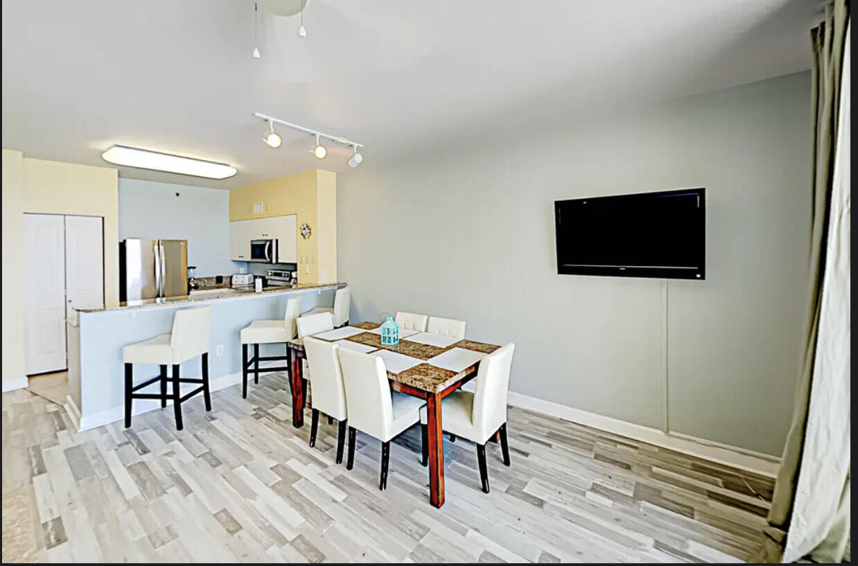 SHORES OF PANAMA - Residential