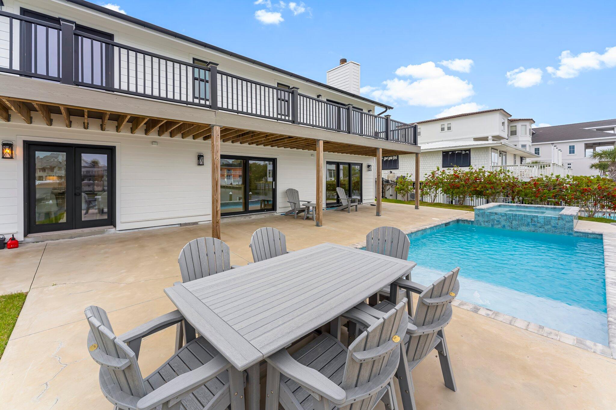 HOLIDAY ISLE - Residential