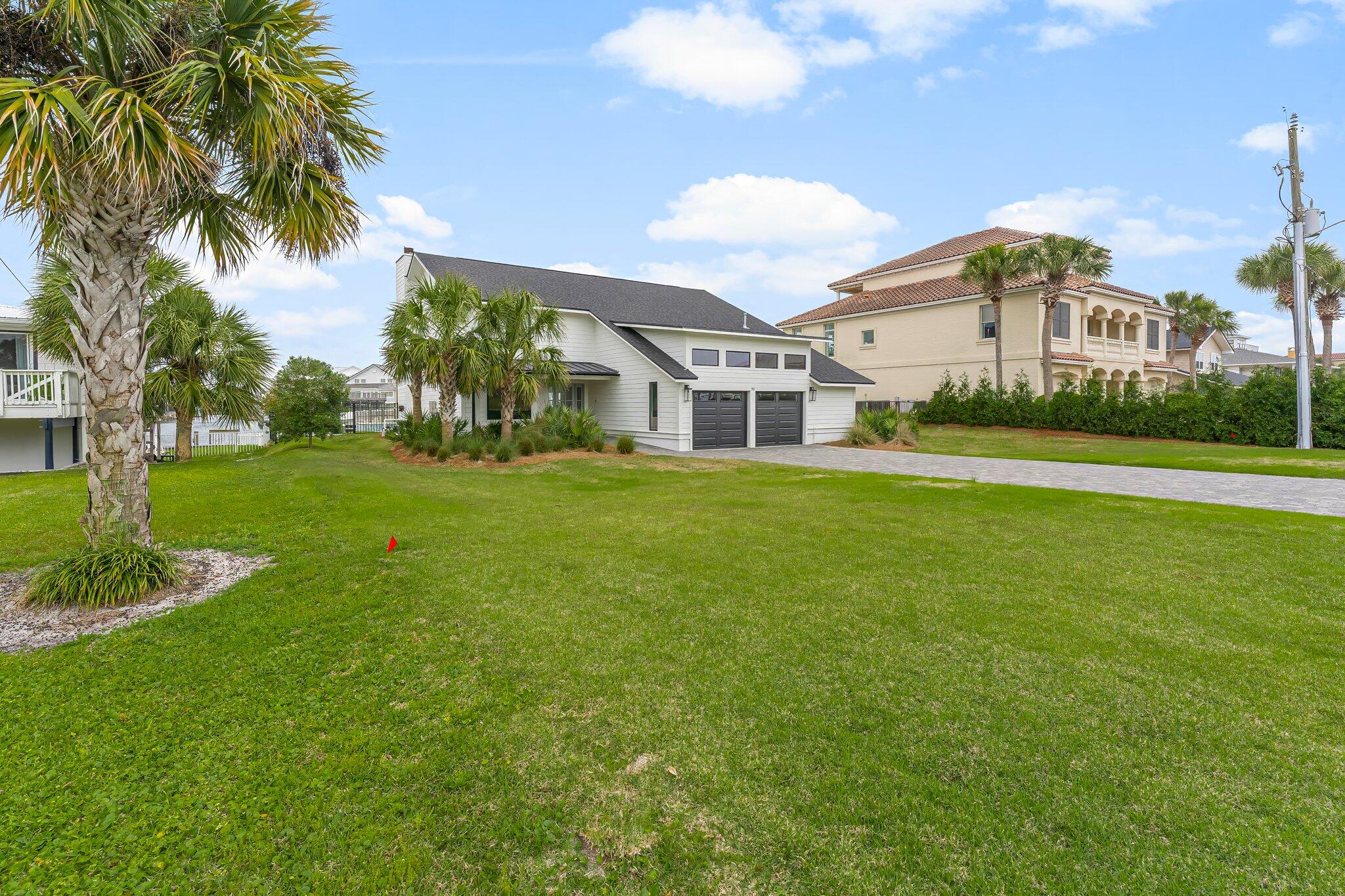 HOLIDAY ISLE - Residential