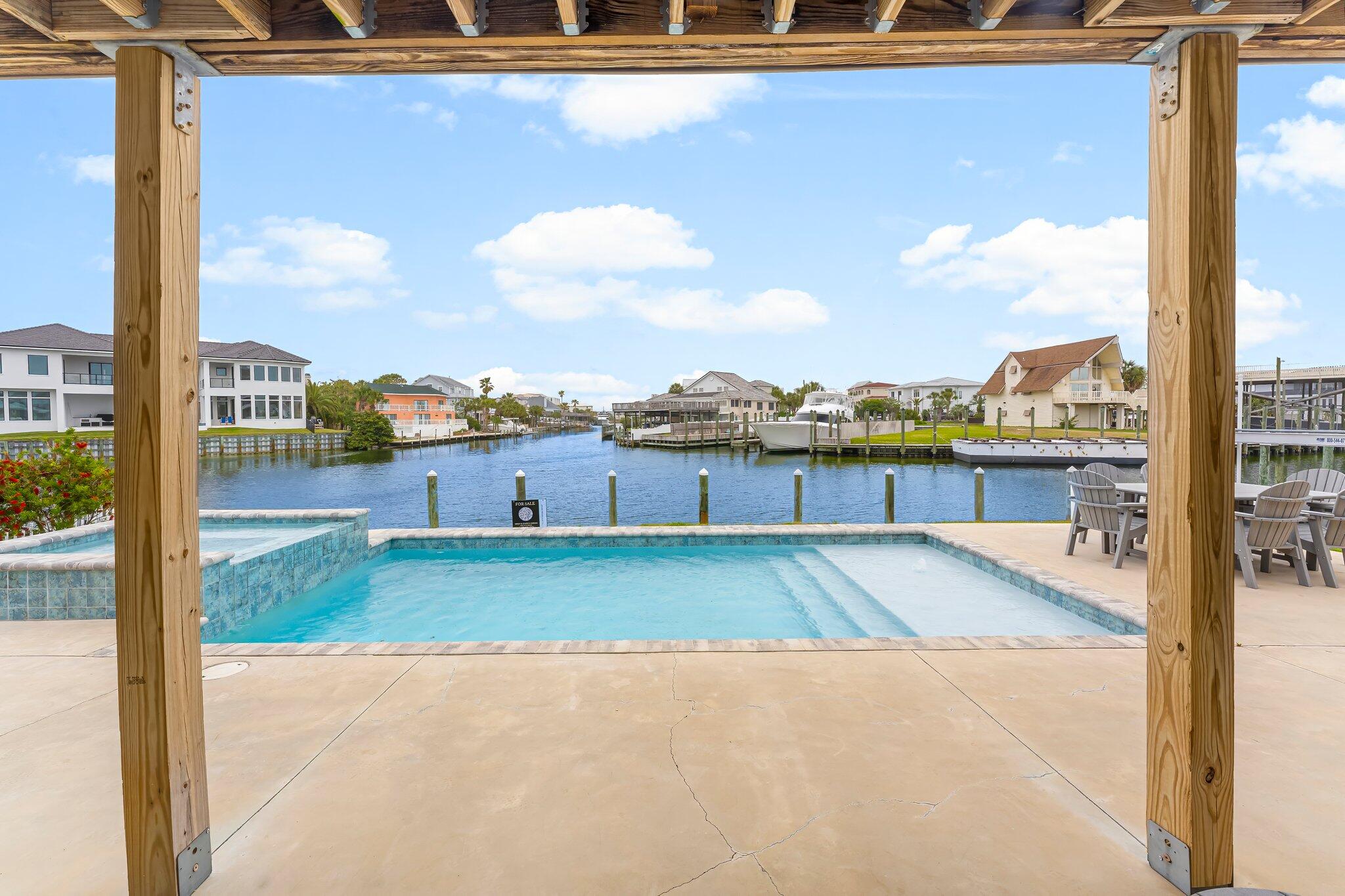 HOLIDAY ISLE - Residential