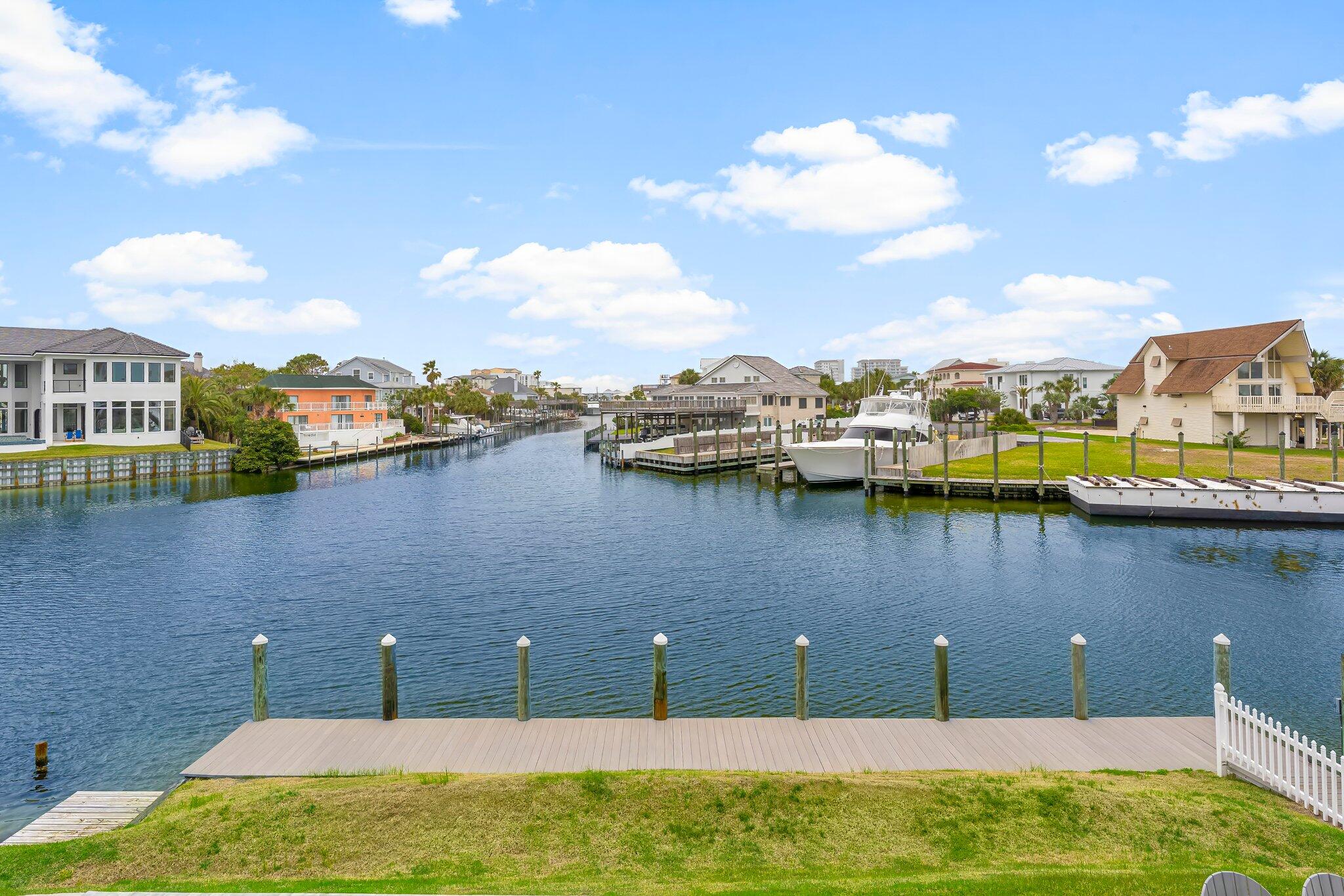 HOLIDAY ISLE - Residential