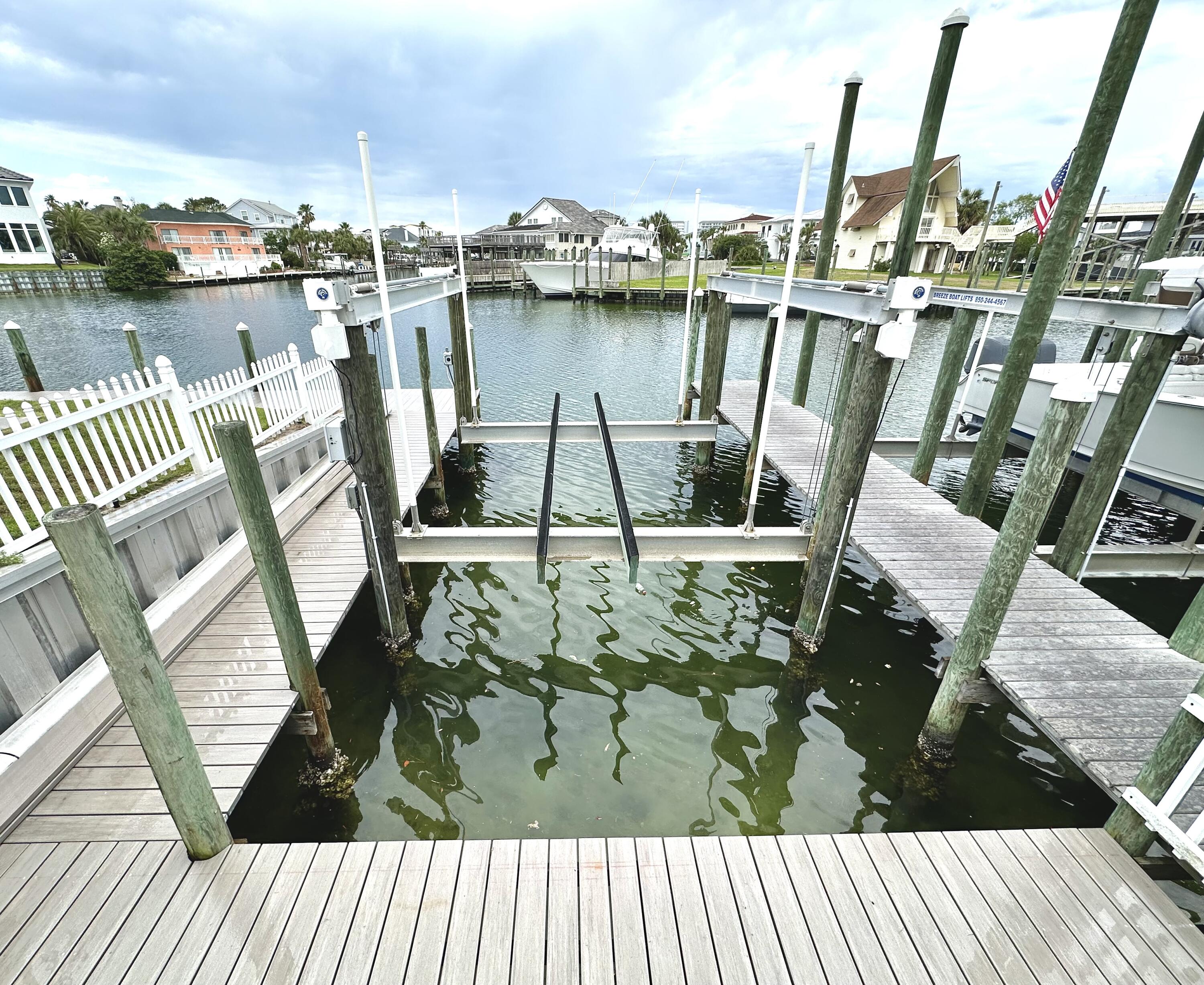HOLIDAY ISLE - Residential