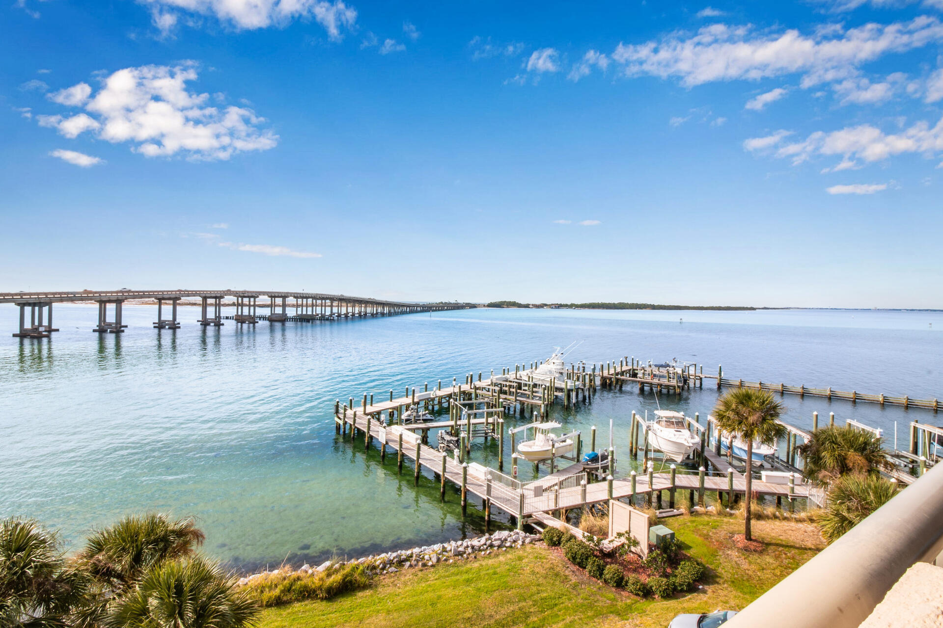 SIDES MORENO POINT WEST - Residential