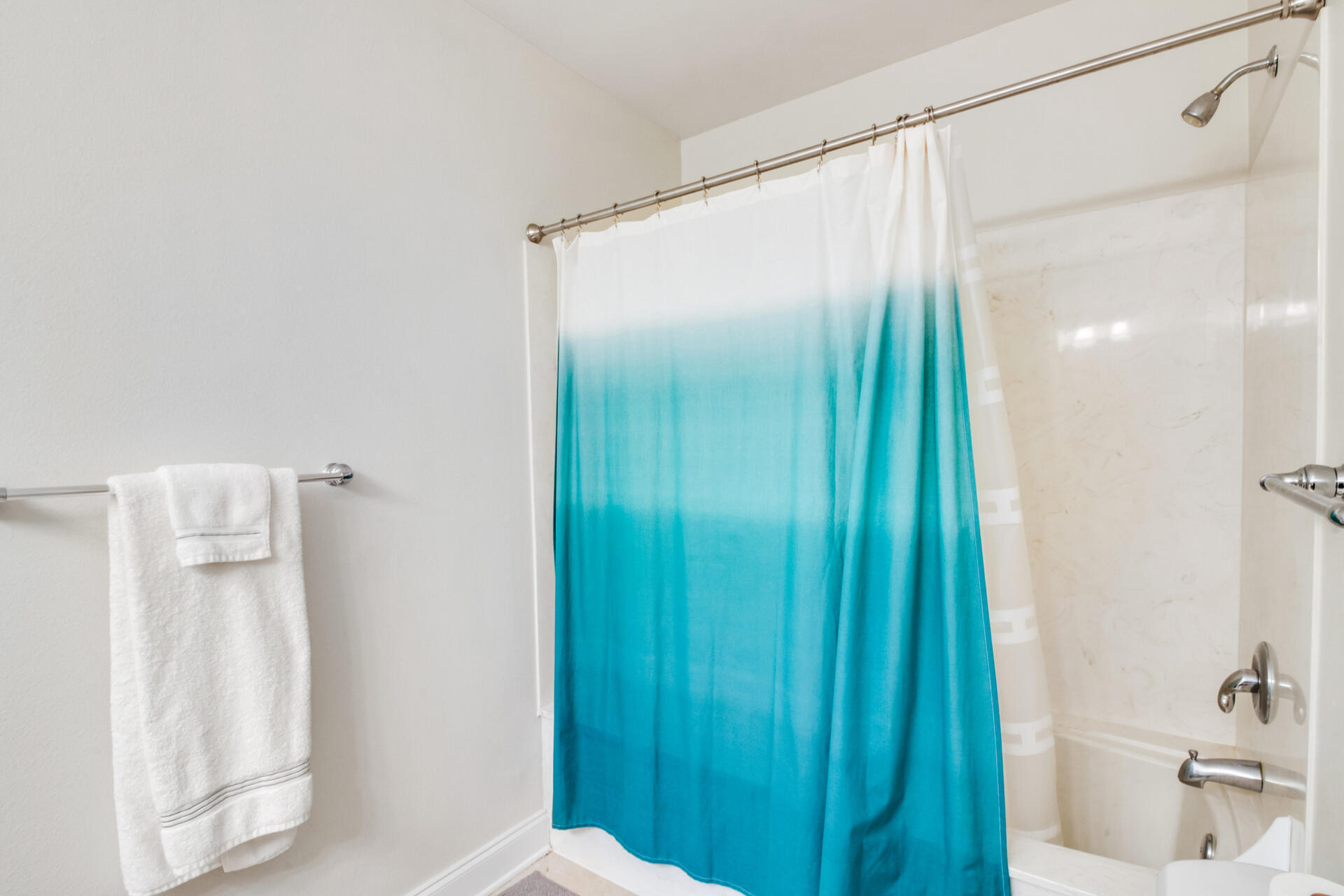 SIDES MORENO POINT WEST - Residential