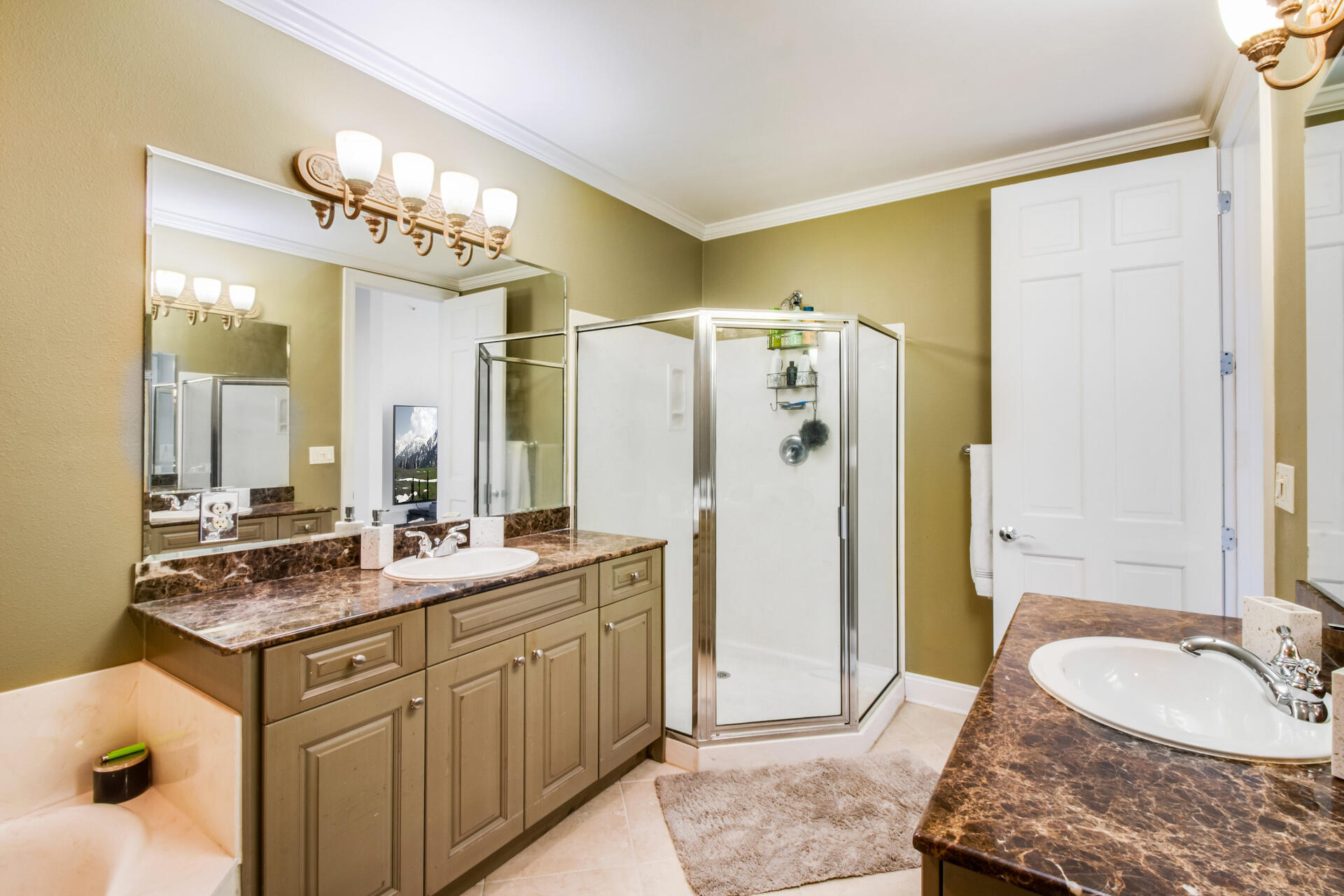 SIDES MORENO POINT WEST - Residential