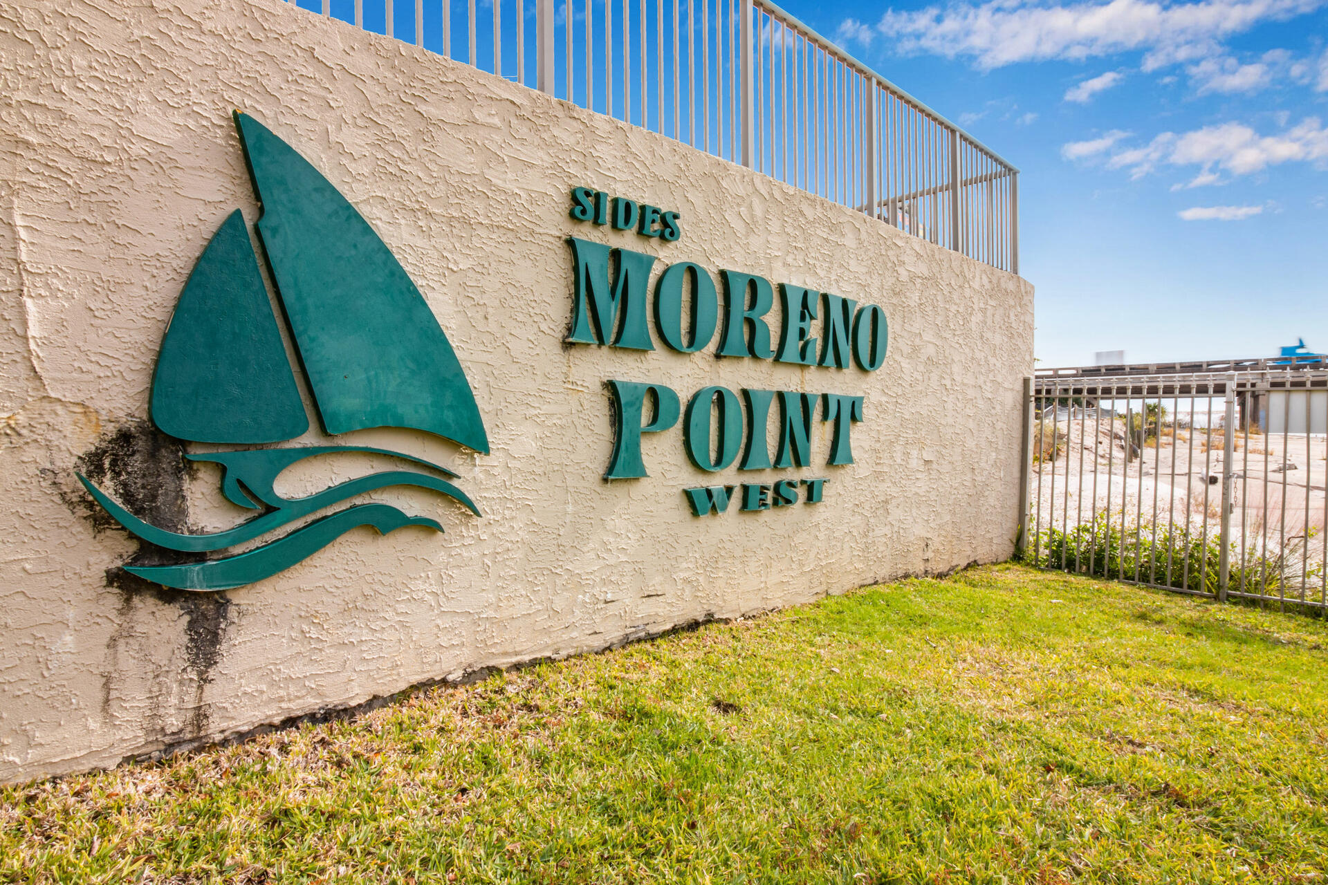 SIDES MORENO POINT WEST - Residential