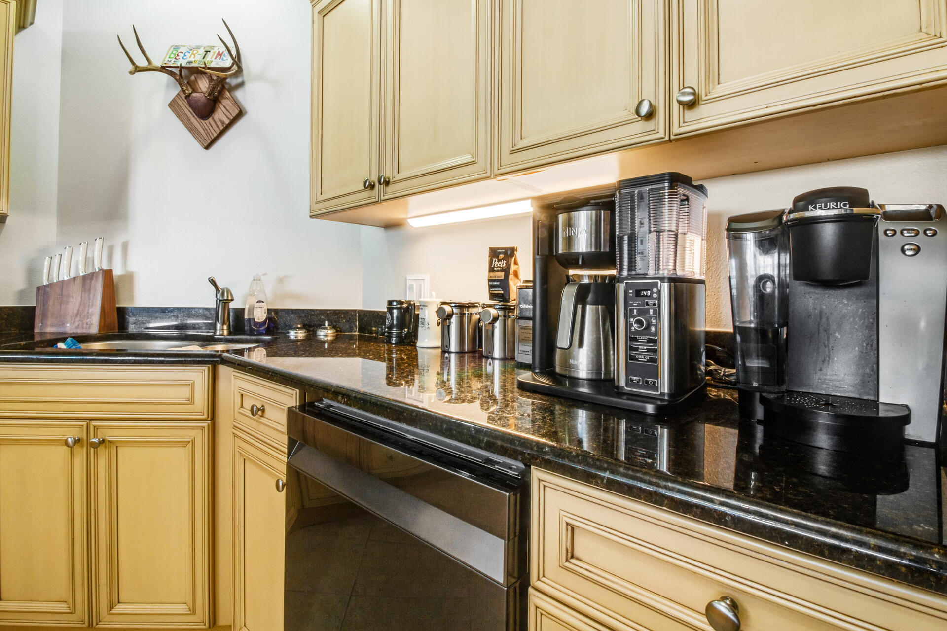 SIDES MORENO POINT WEST - Residential