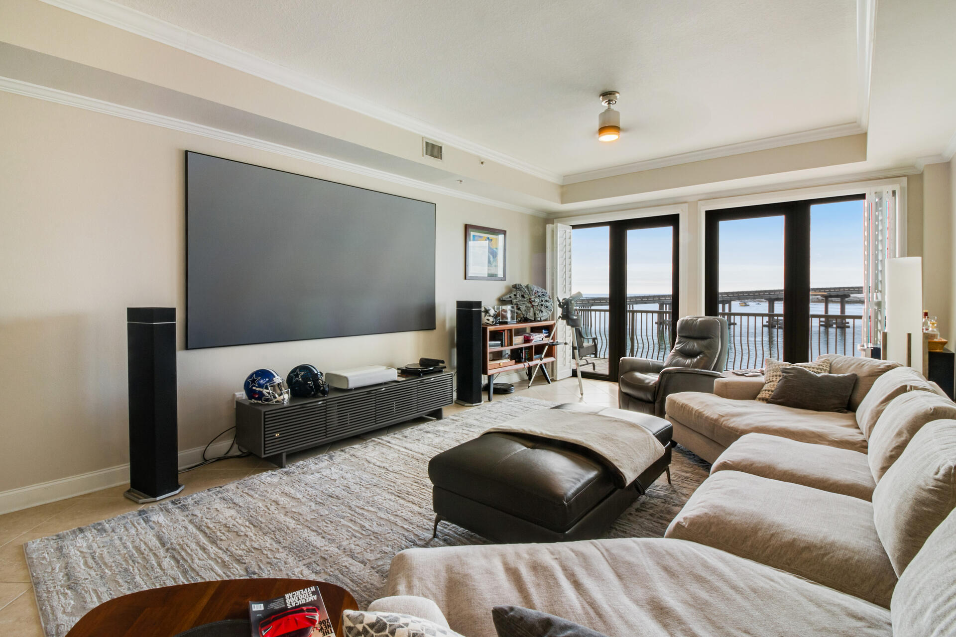 SIDES MORENO POINT WEST - Residential