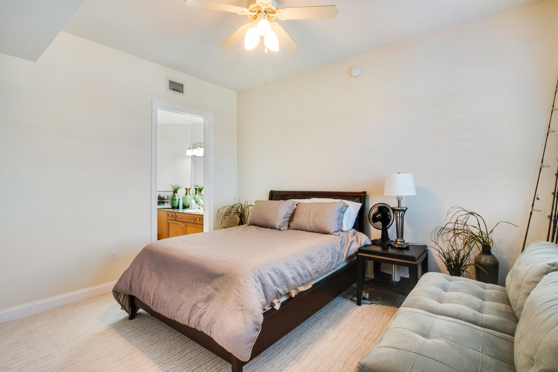 SIDES MORENO POINT WEST - Residential