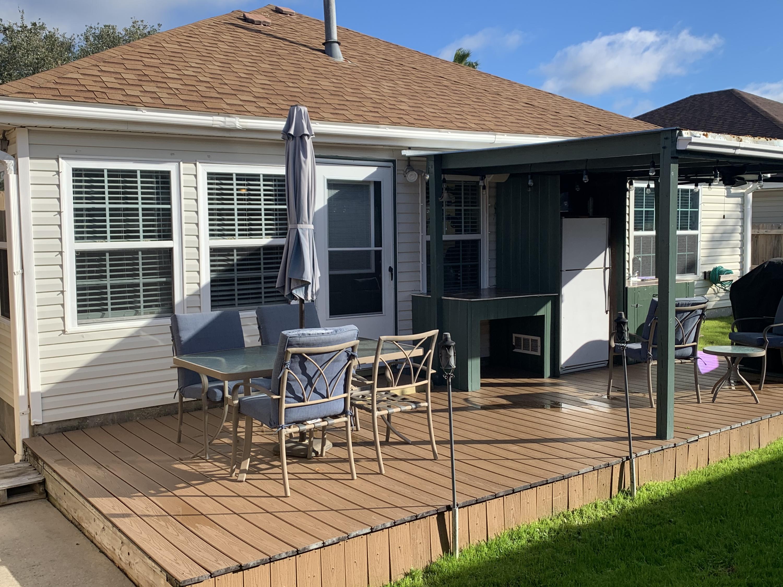 AZALEA GARDENS DESTIN - Residential