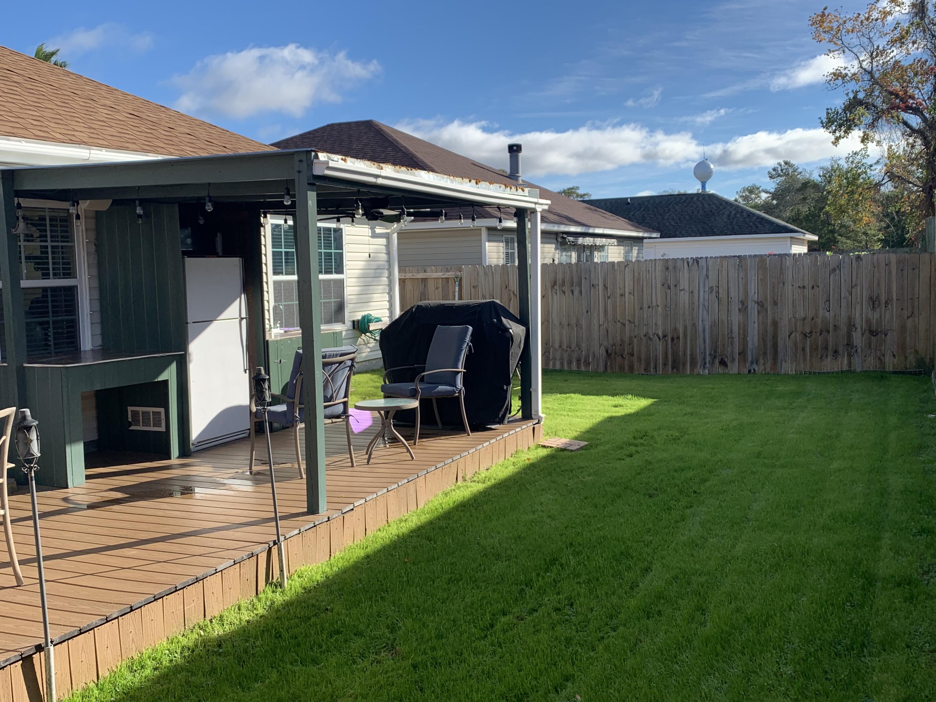 AZALEA GARDENS DESTIN - Residential