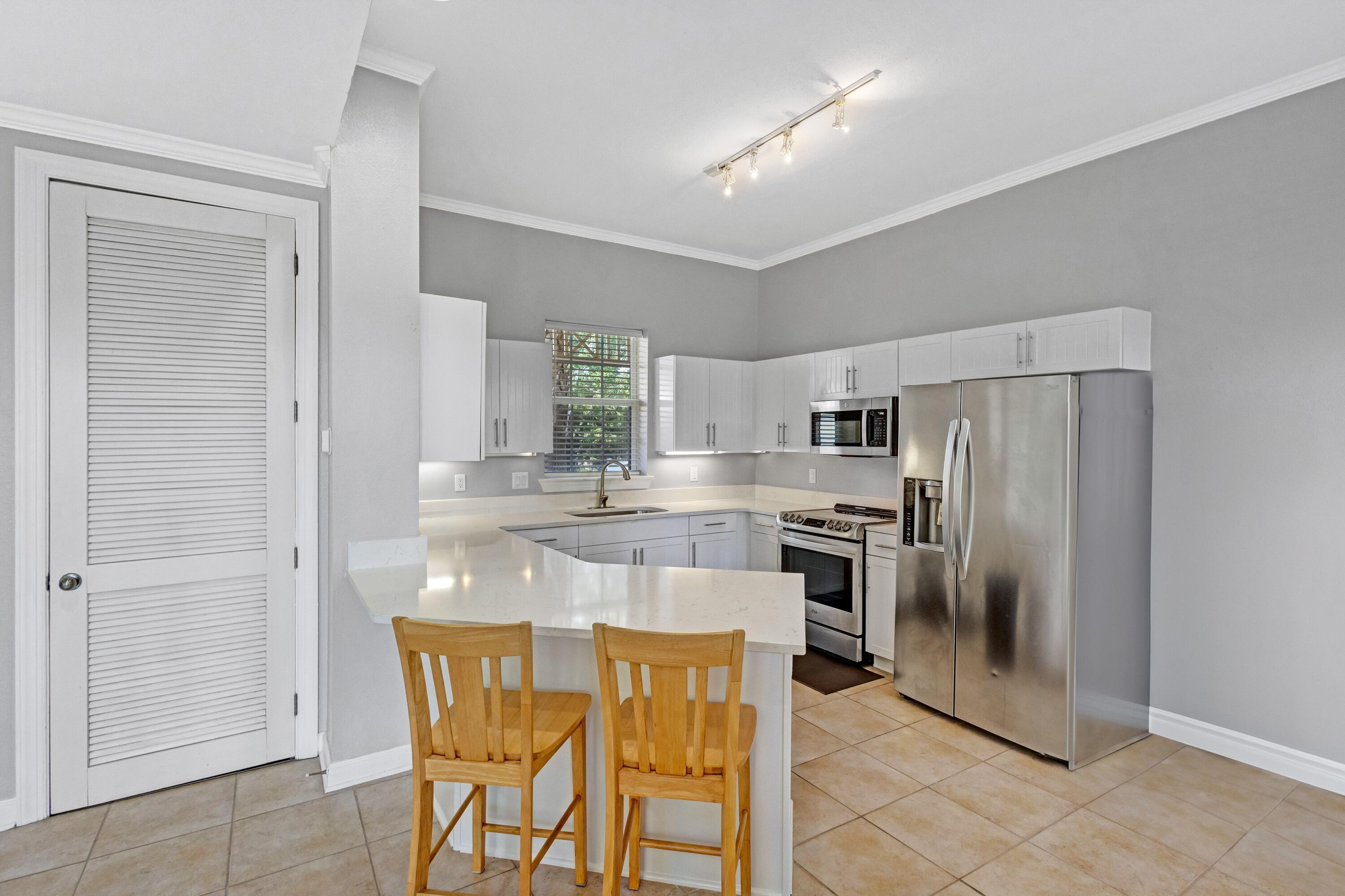 CRYSTAL COVE - Residential