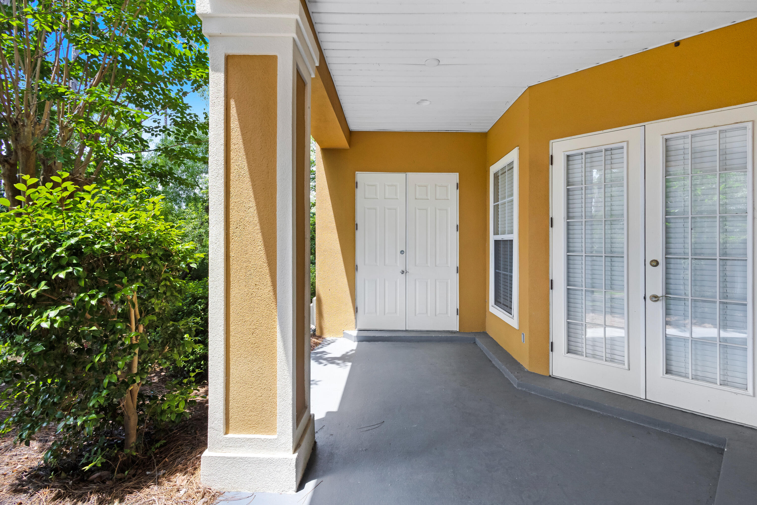 CRYSTAL COVE - Residential