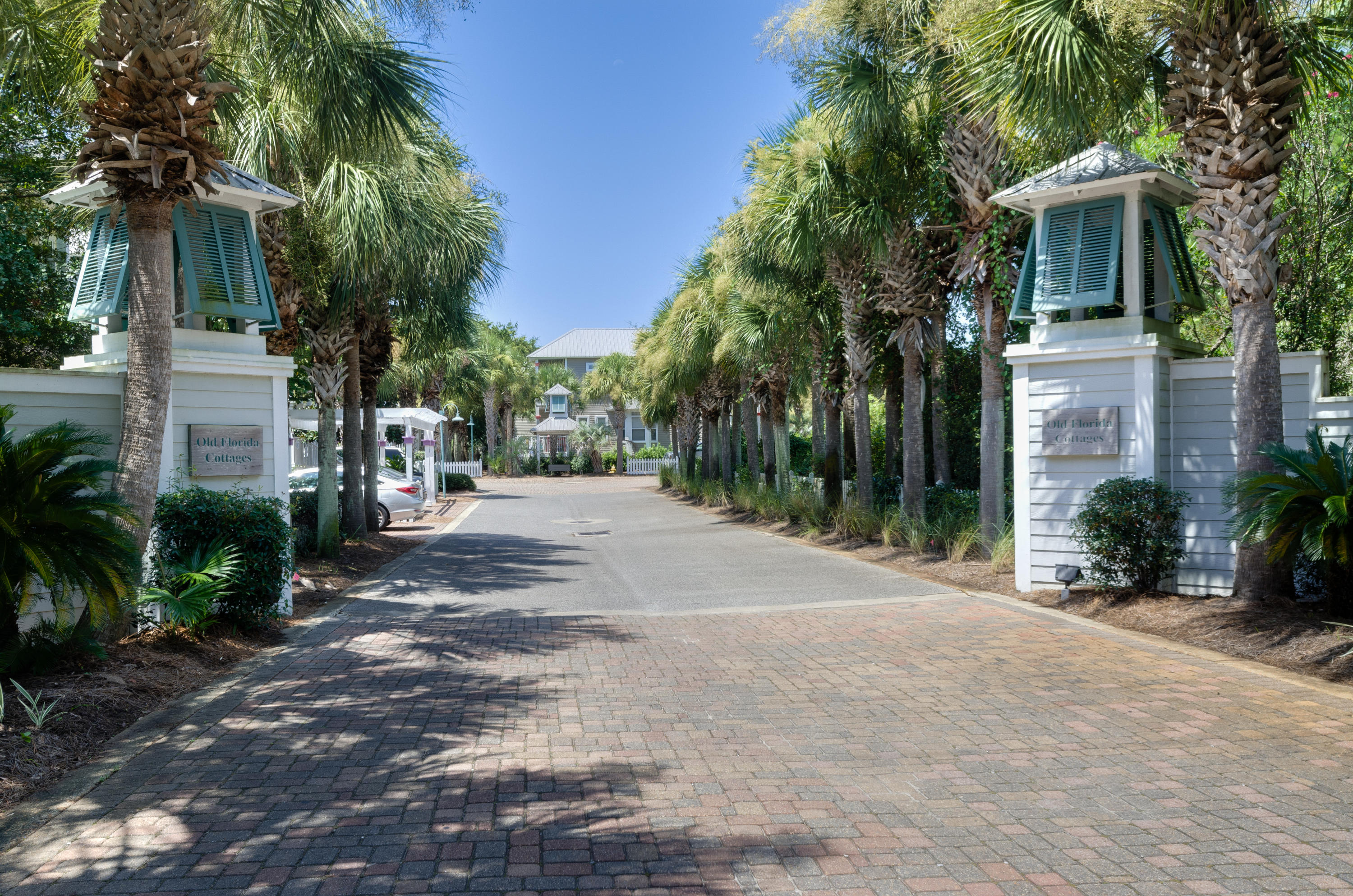 OLD FLORIDA COTTAGES - Residential