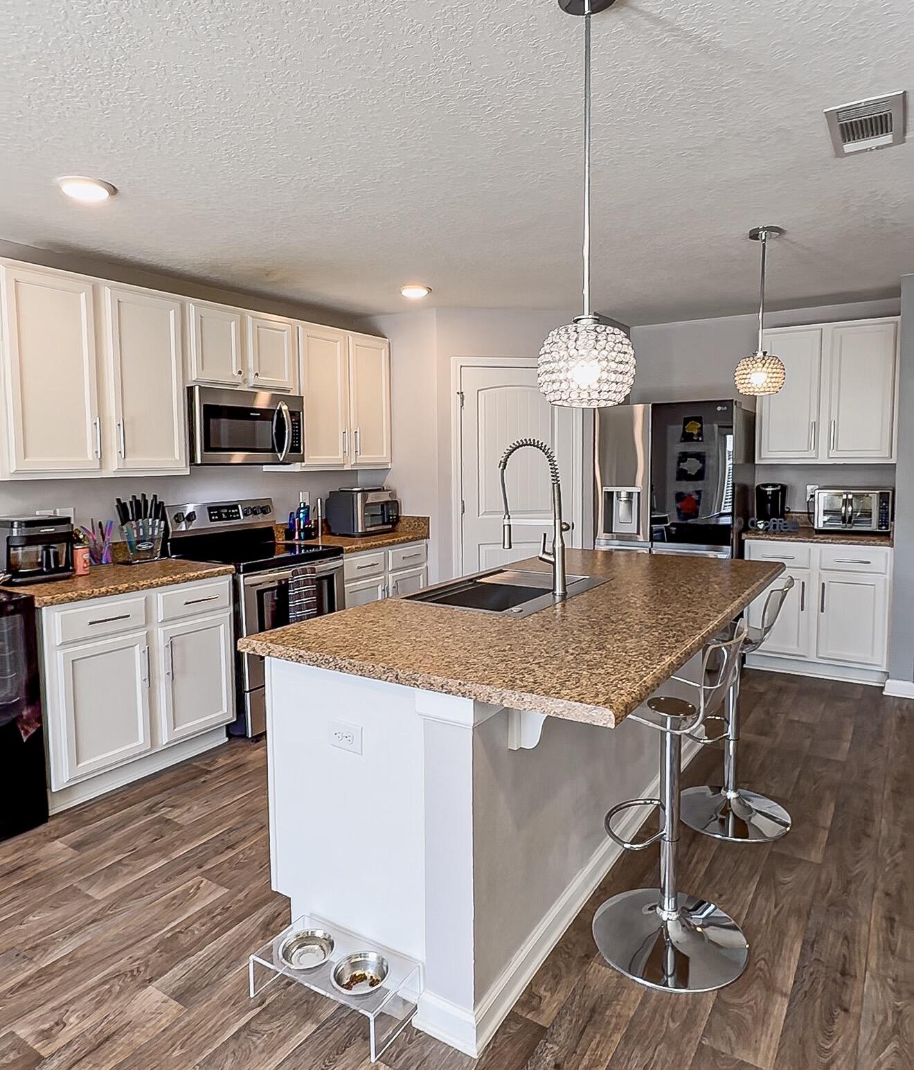 MONTICELLO ESTATES - Residential