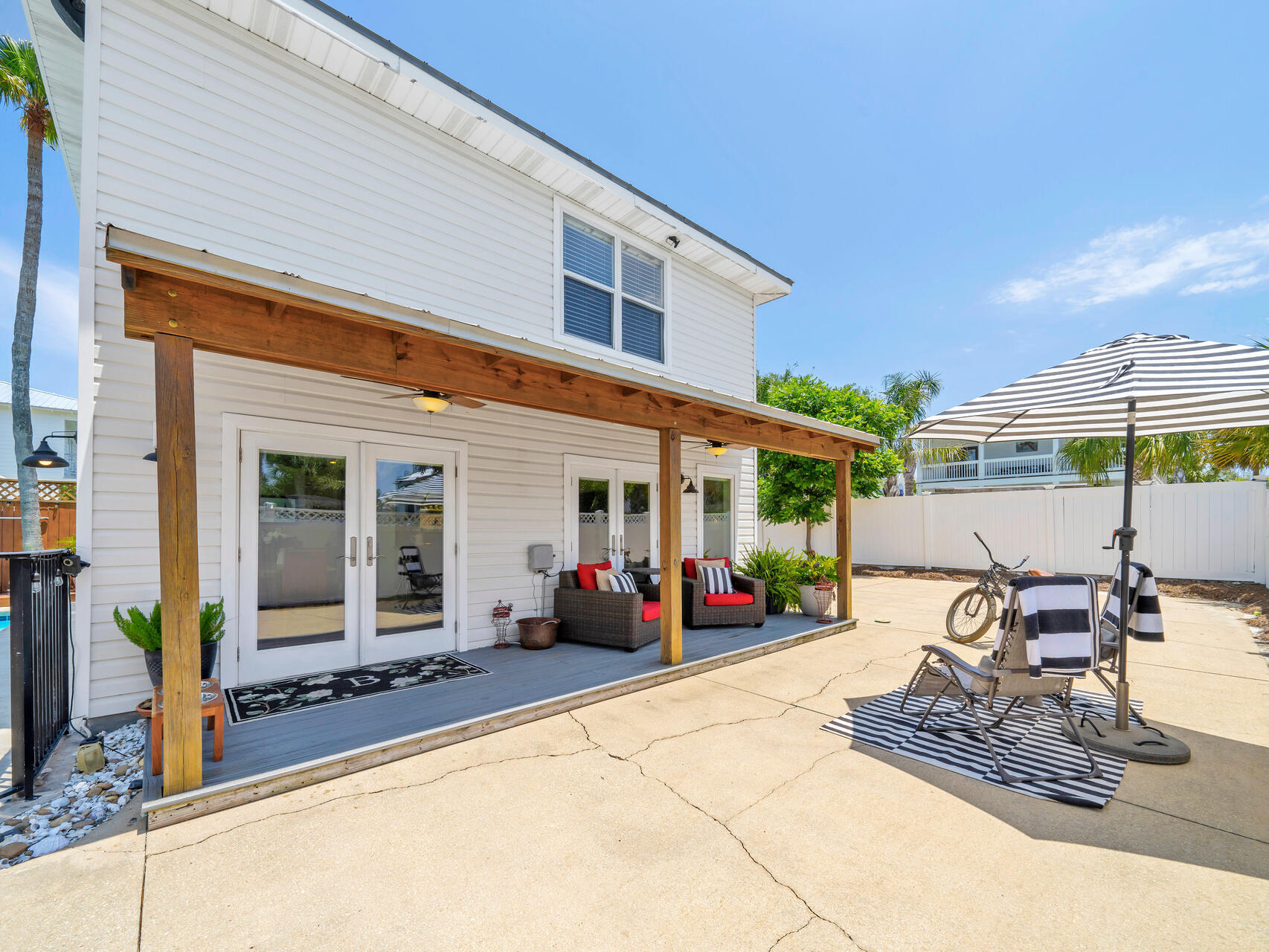 CRYSTAL BEACH - Residential